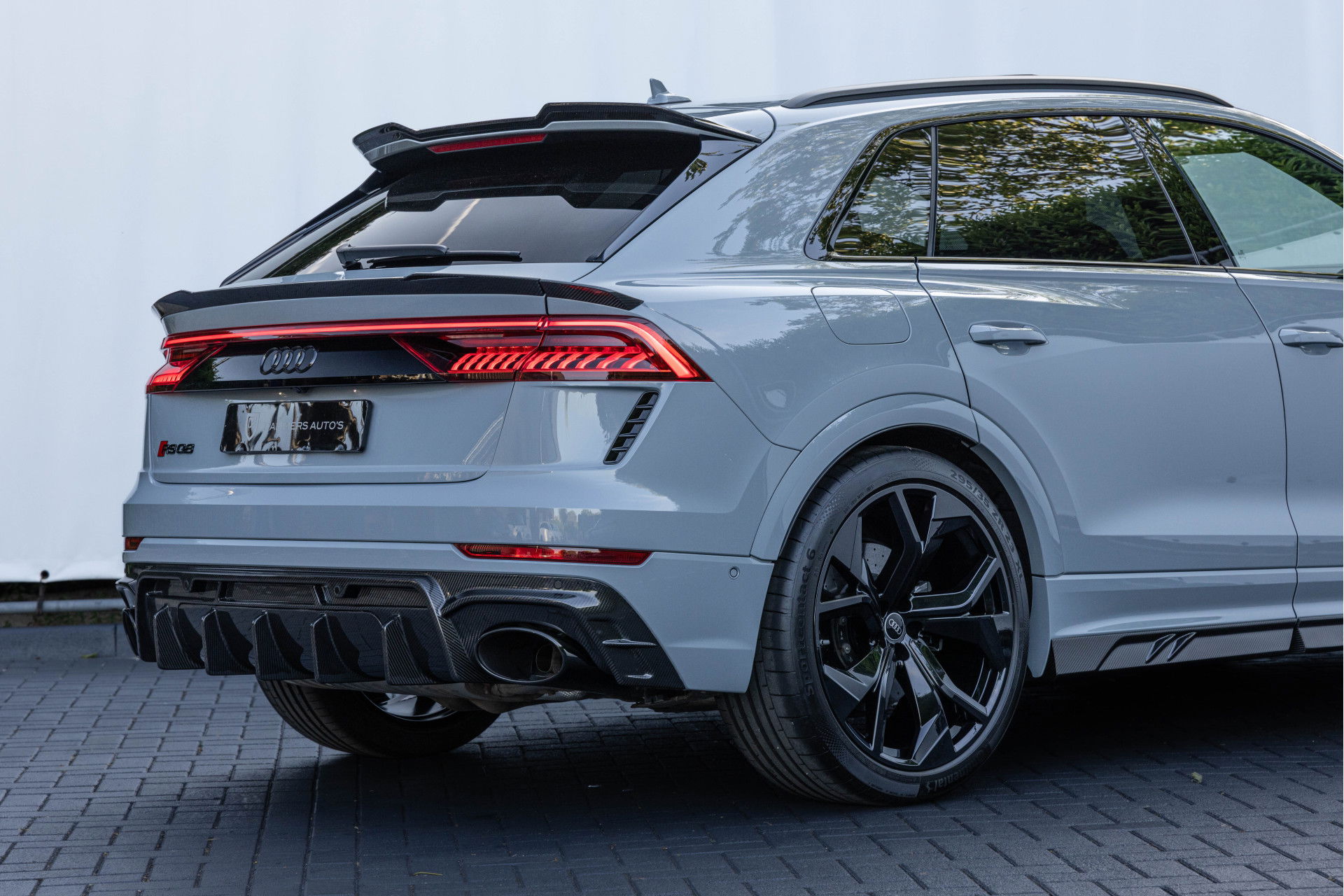 Audi RSQ8