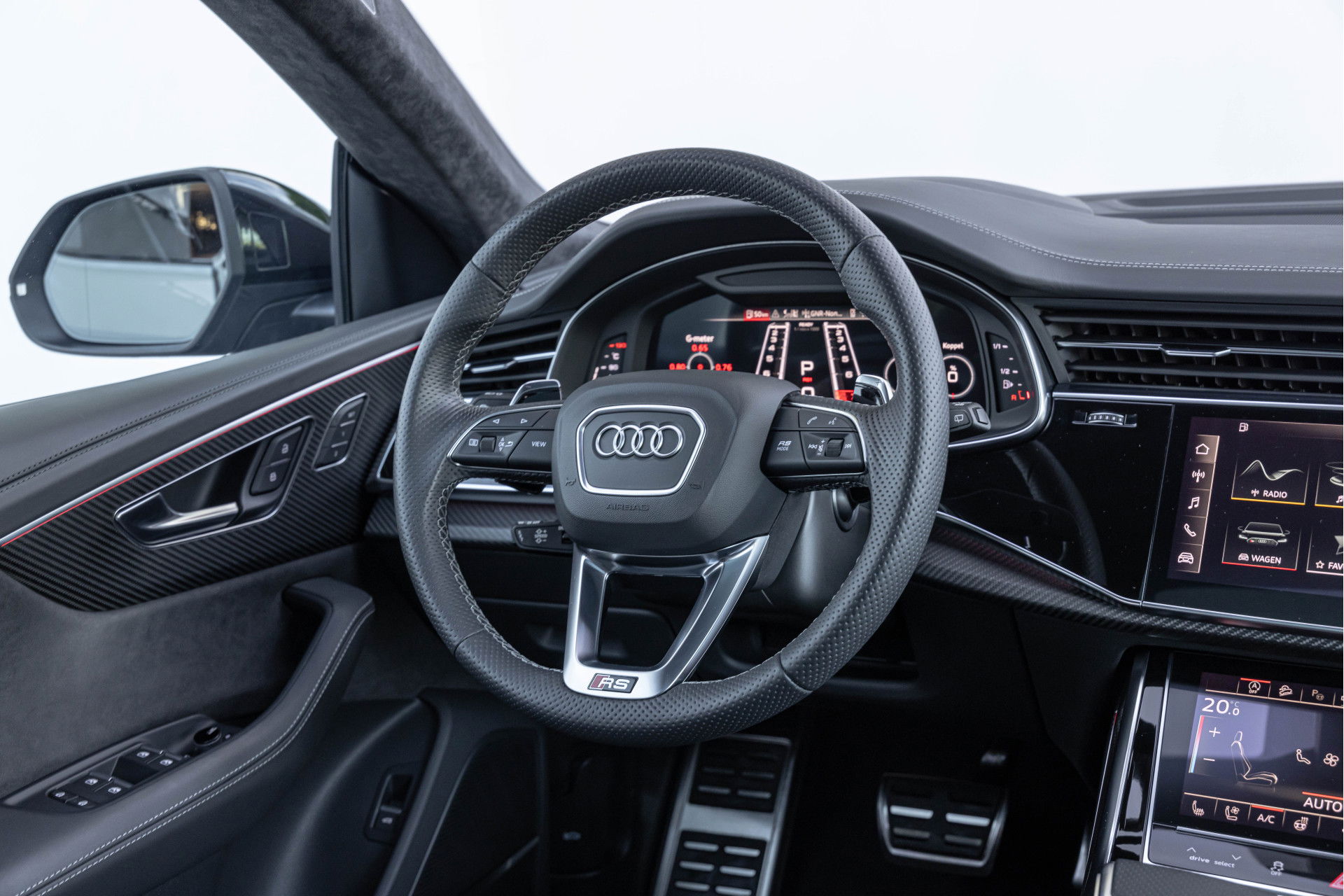 Audi RSQ8