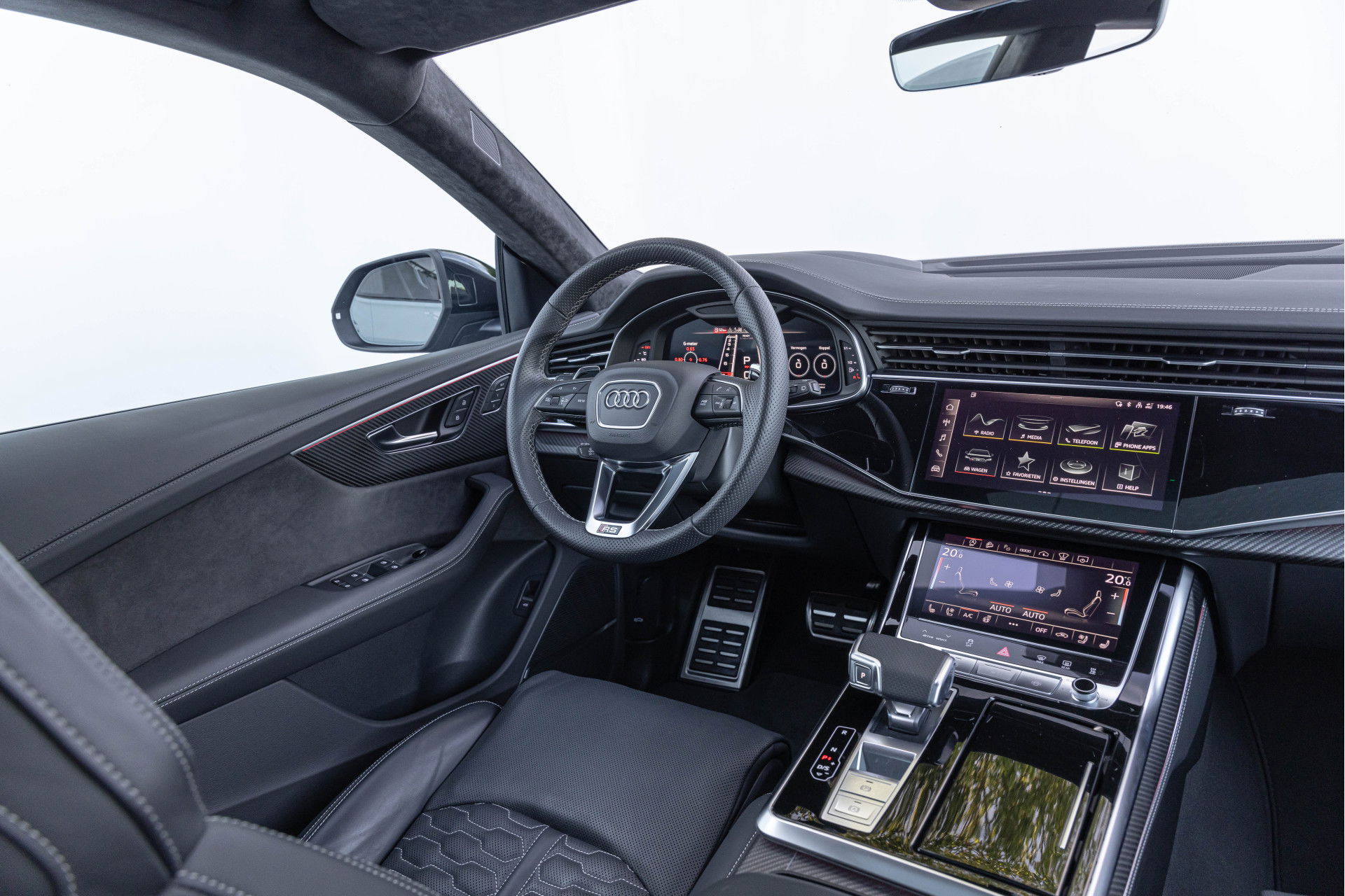 Audi RSQ8