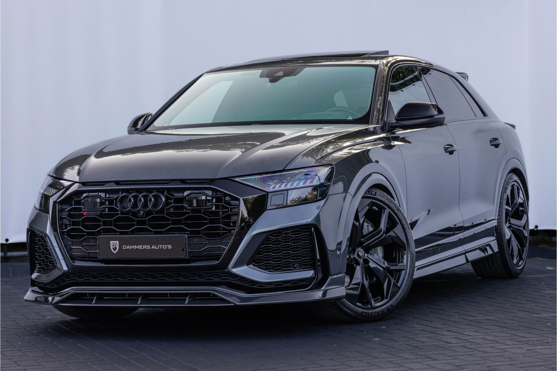 Audi RSQ8