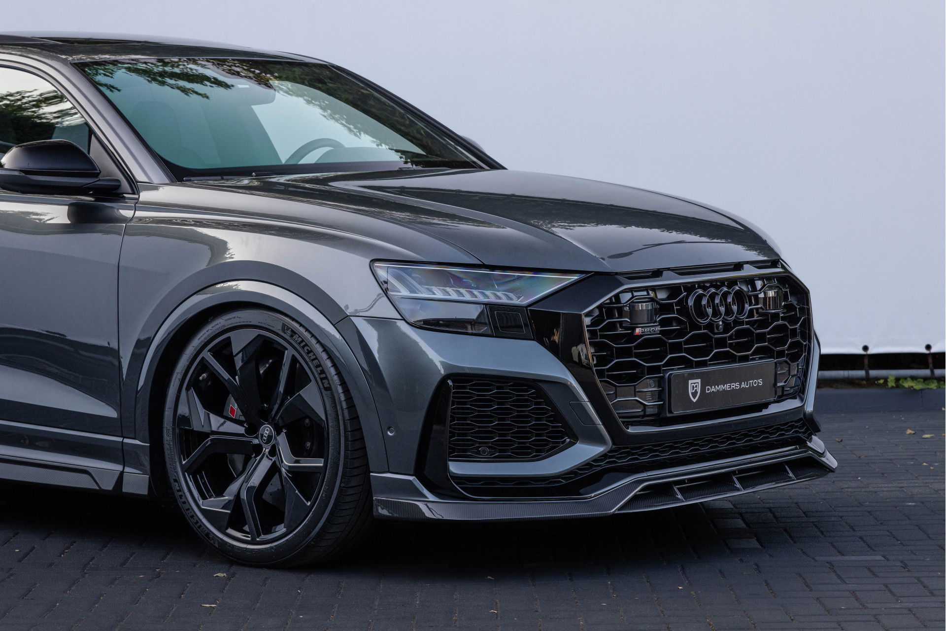 Audi RSQ8
