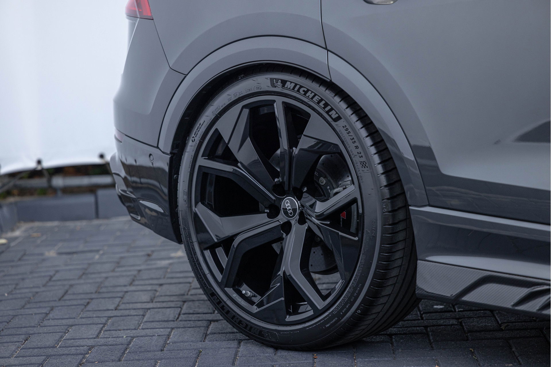 Audi RSQ8