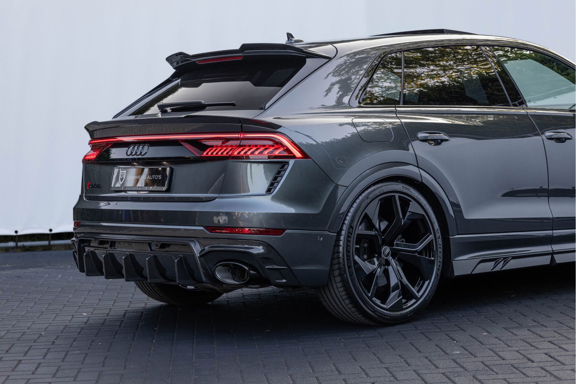 Audi RSQ8