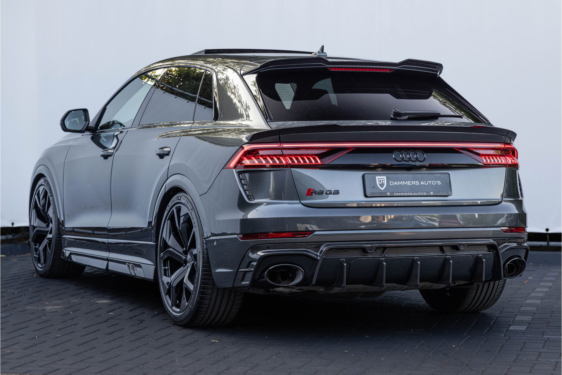 Audi RSQ8