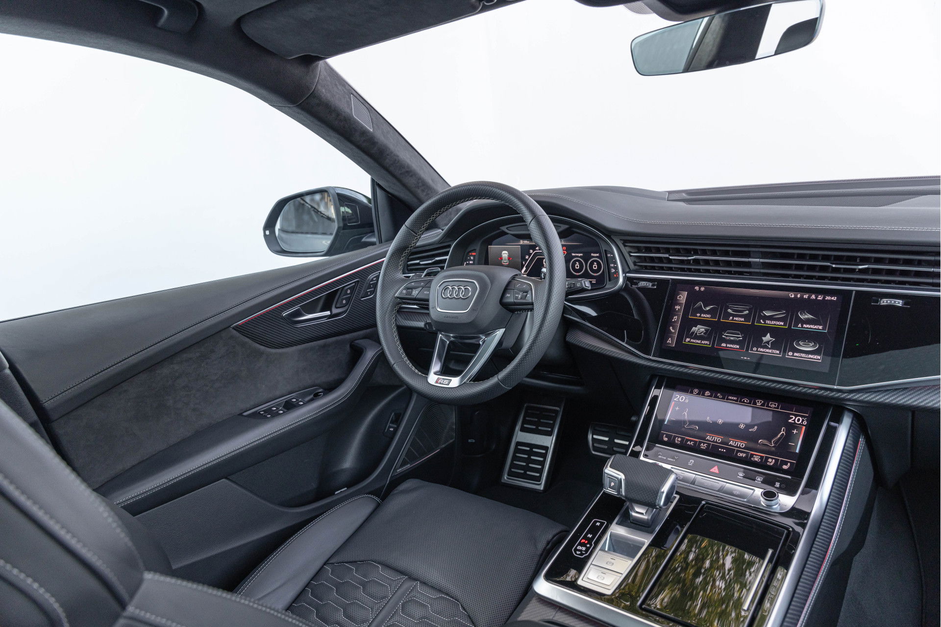 Audi RSQ8