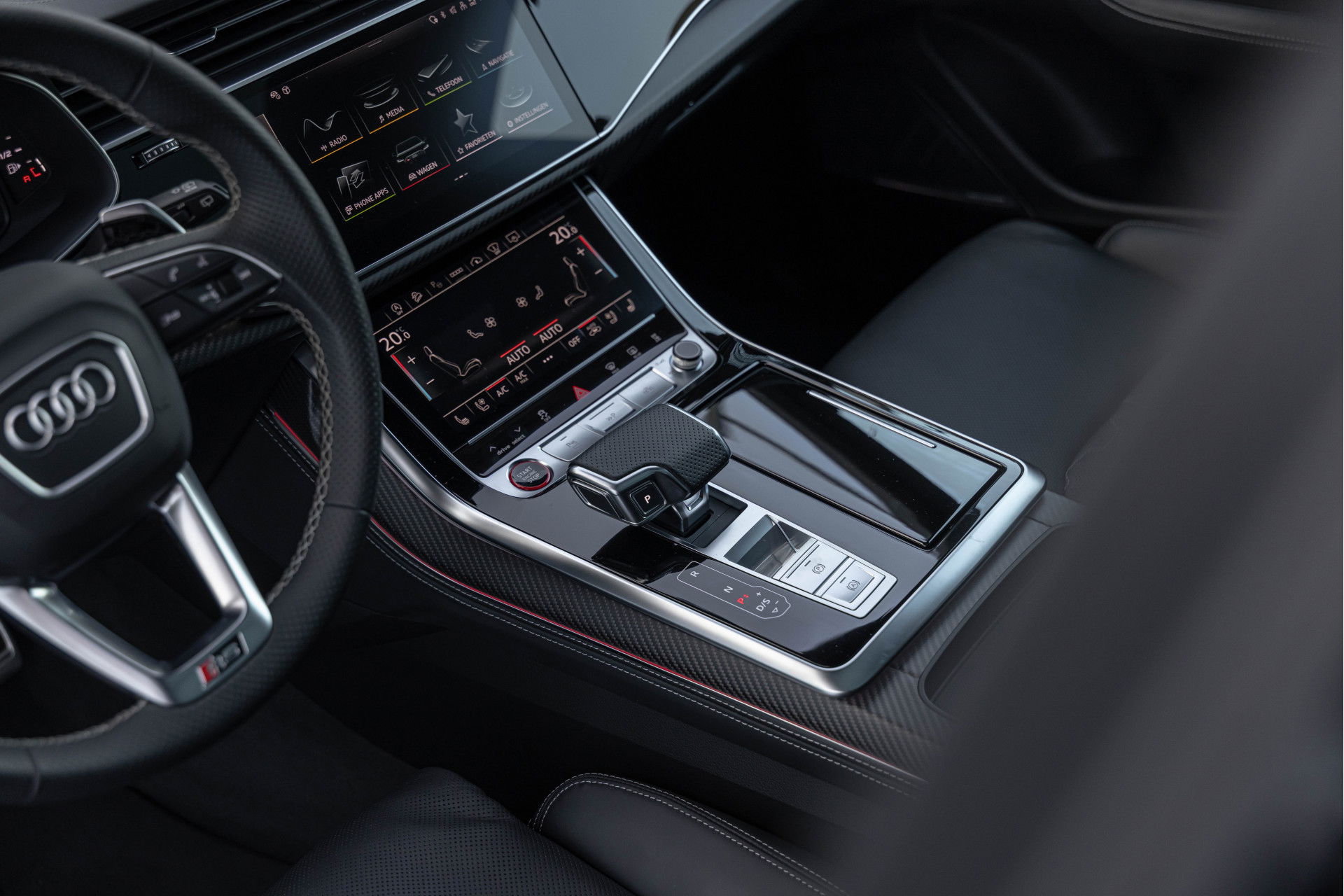 Audi RSQ8