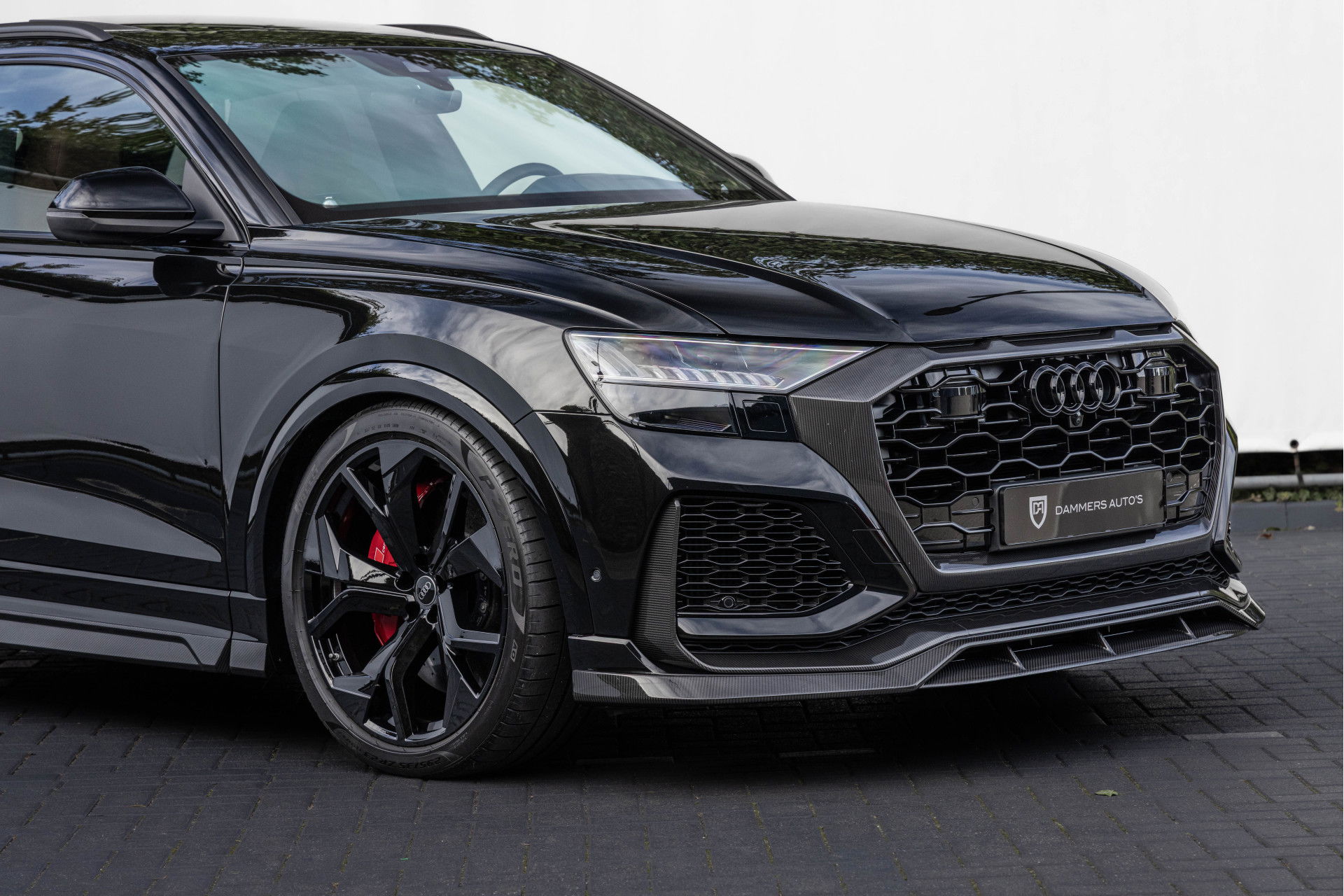 Audi RSQ8