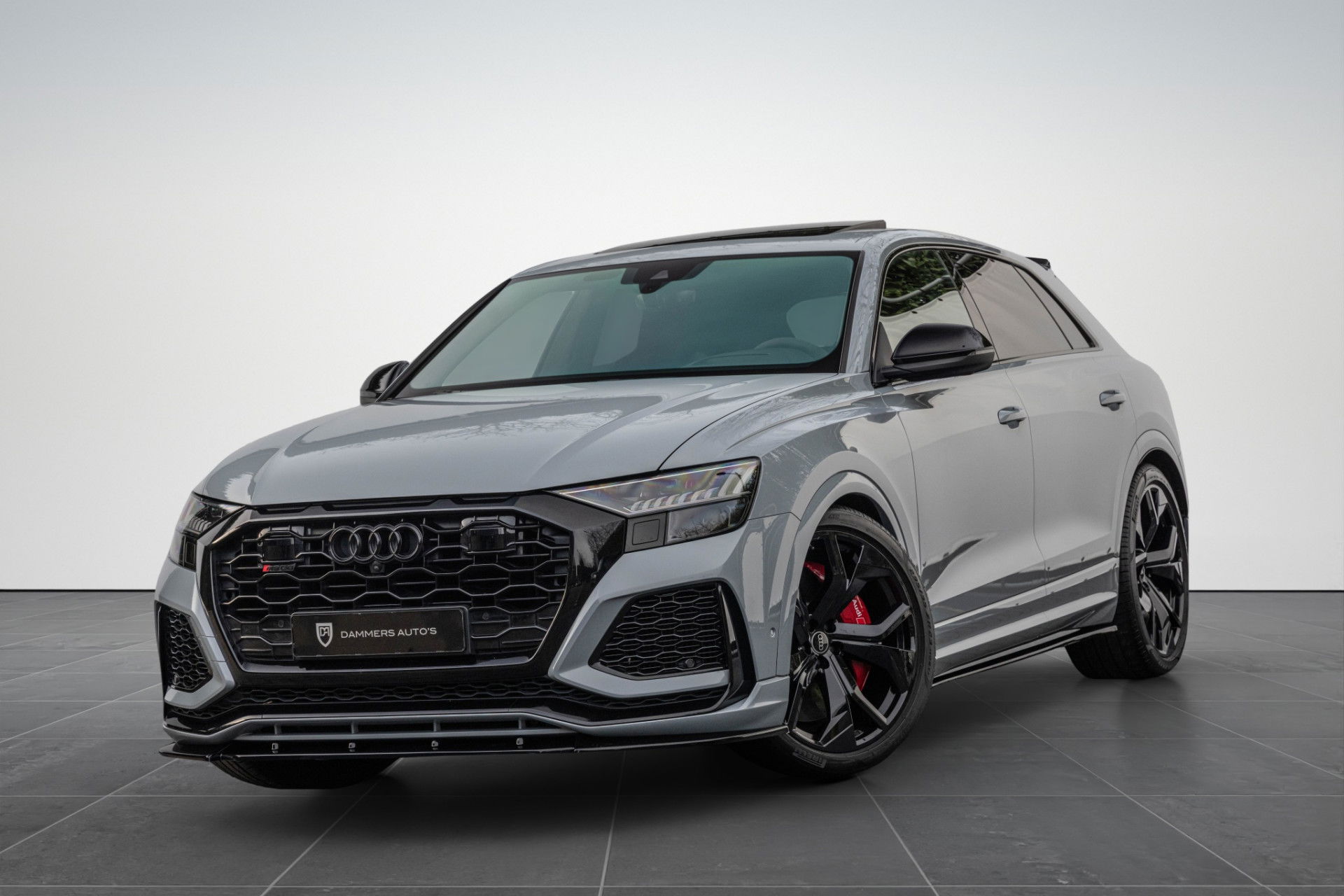 Audi RSQ8