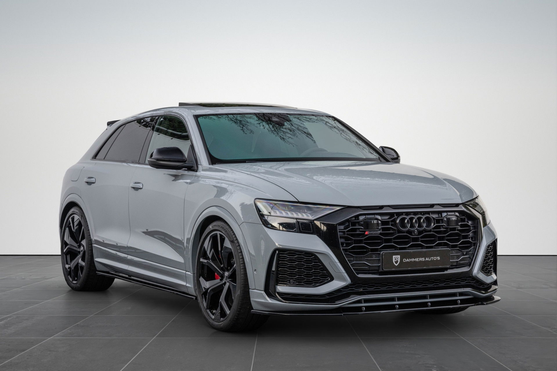 Audi RSQ8