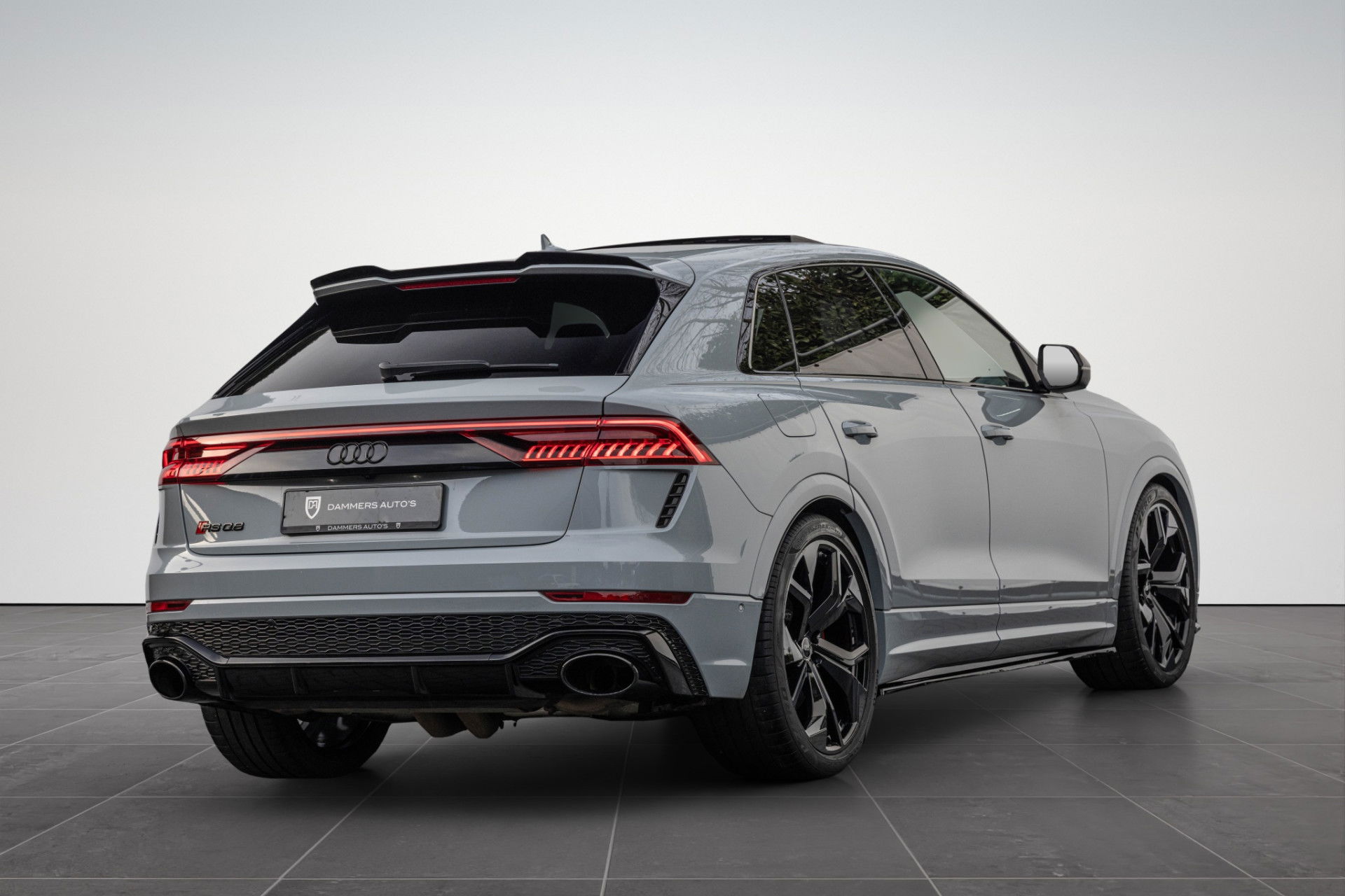 Audi RSQ8