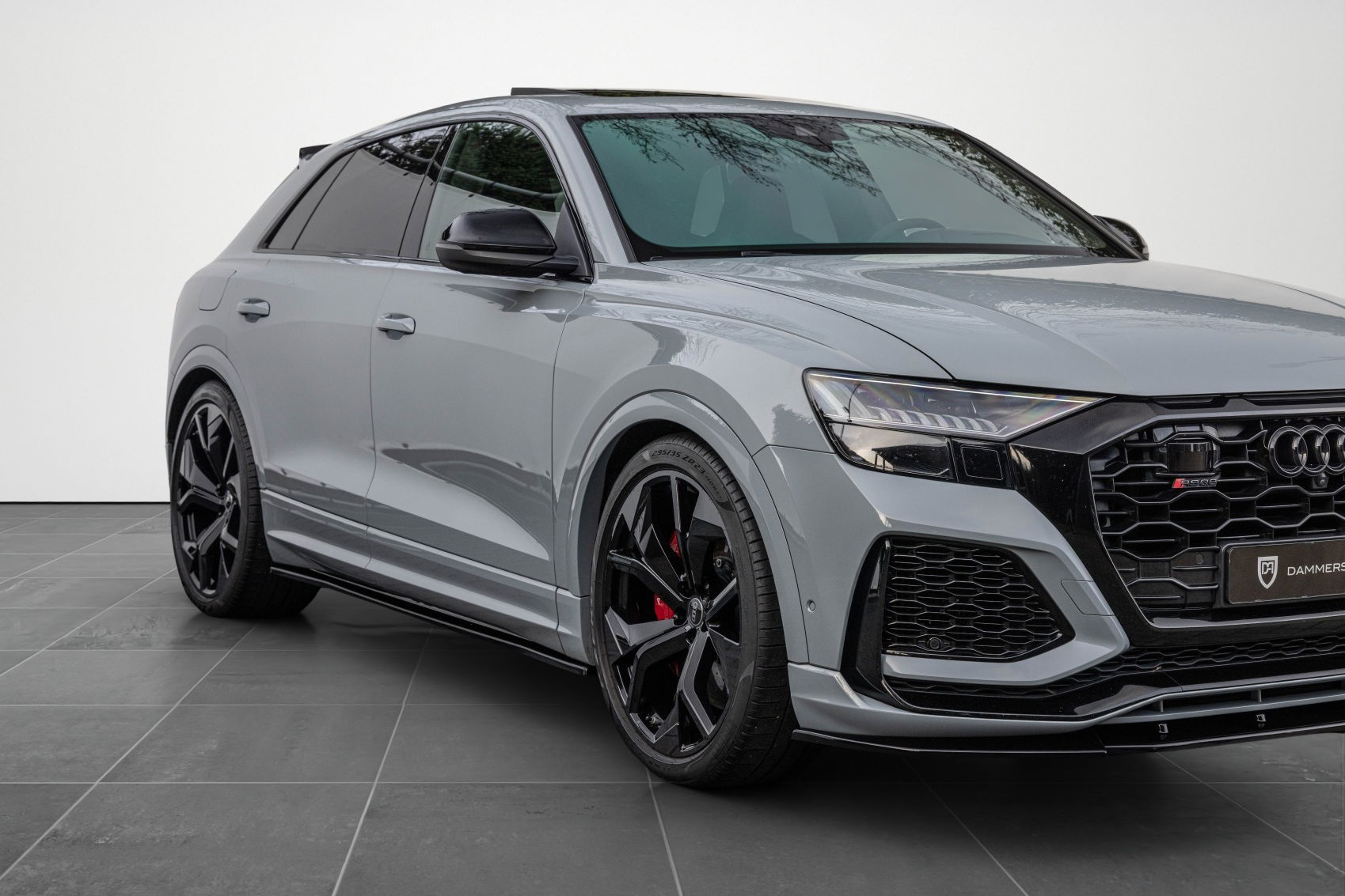 Audi RSQ8