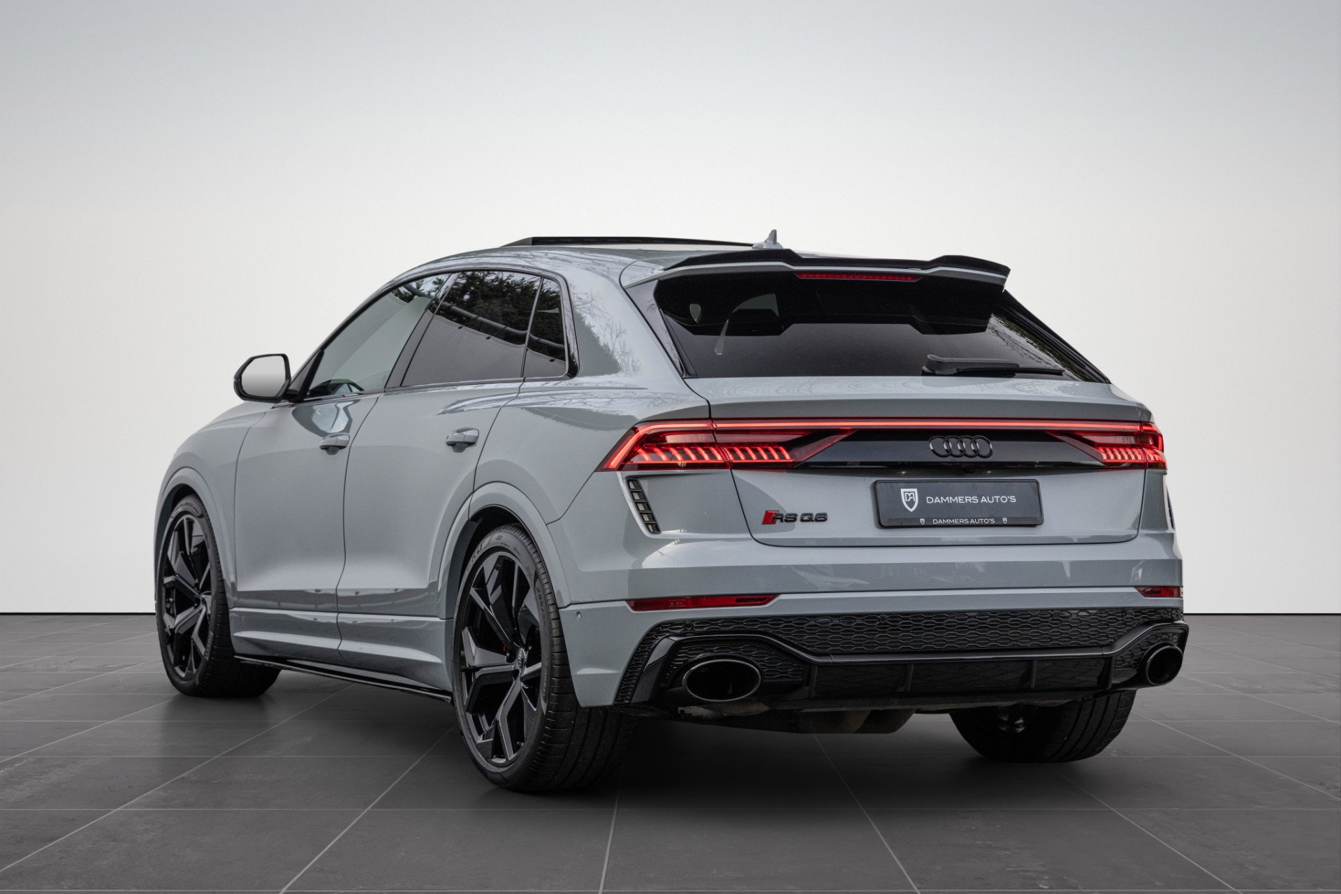 Audi RSQ8