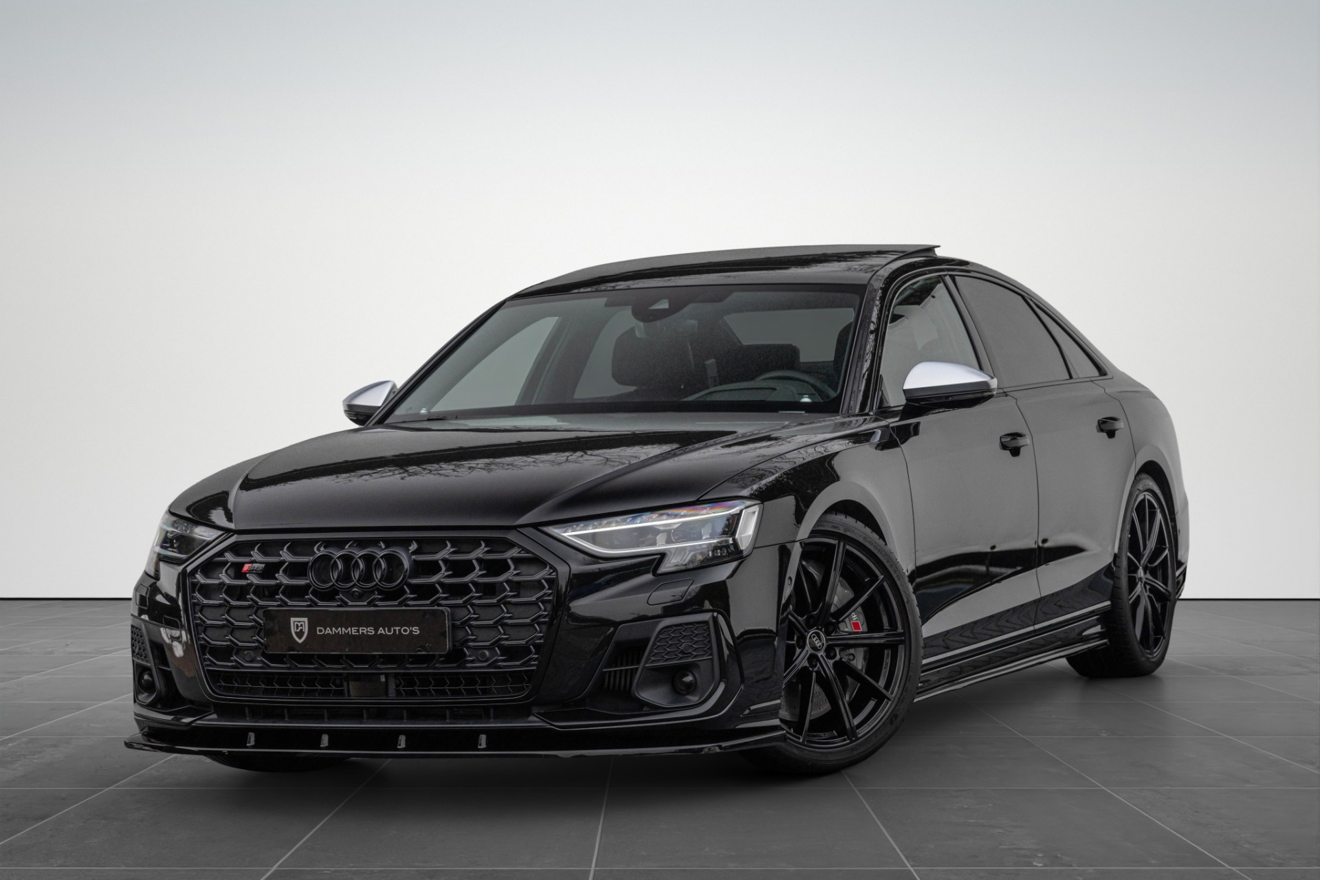 Audi S8