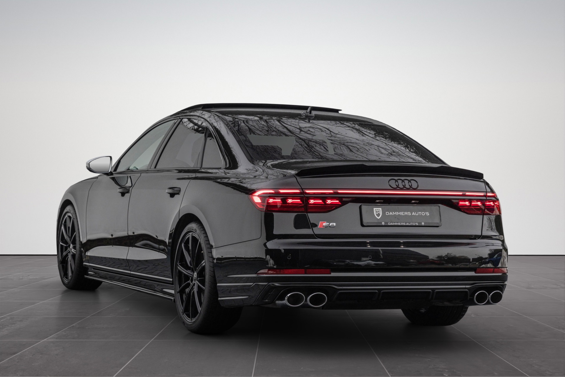 Audi S8