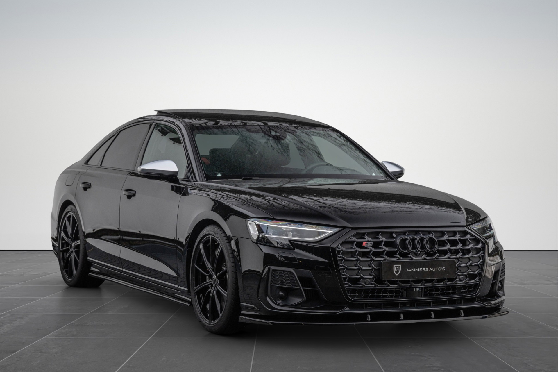 Audi S8
