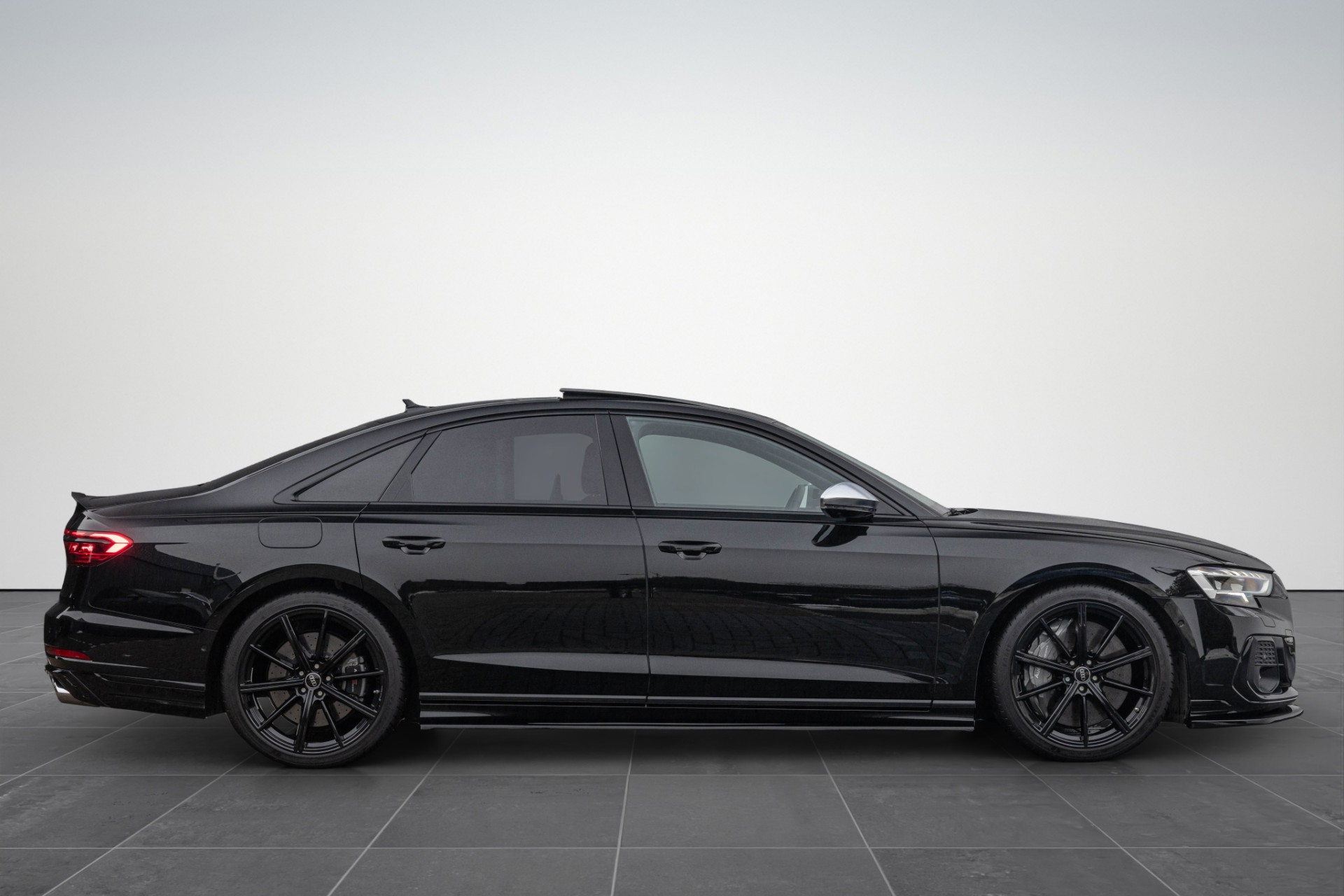 Audi S8