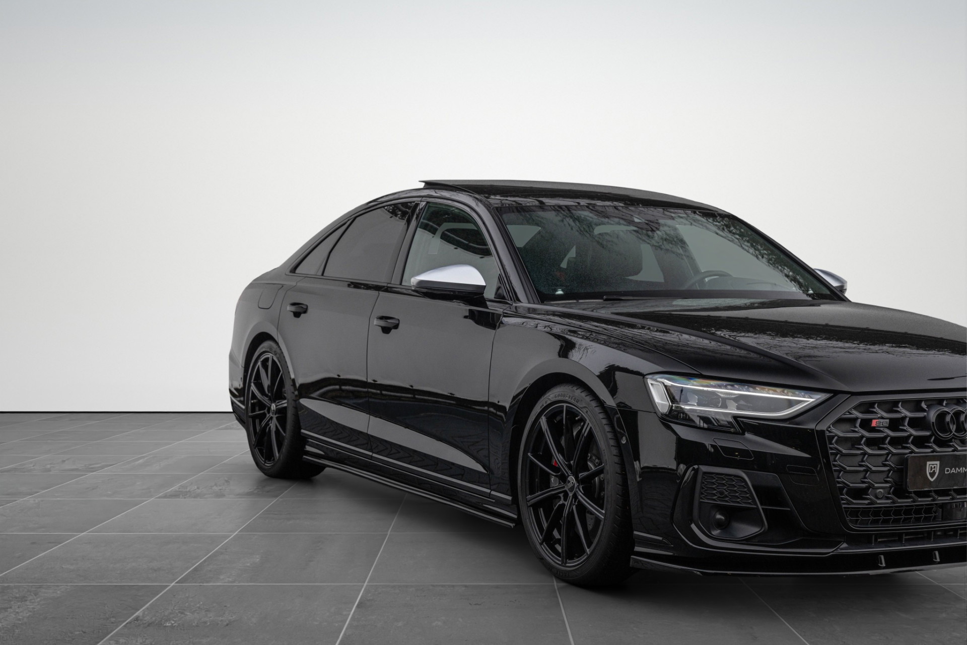 Audi S8