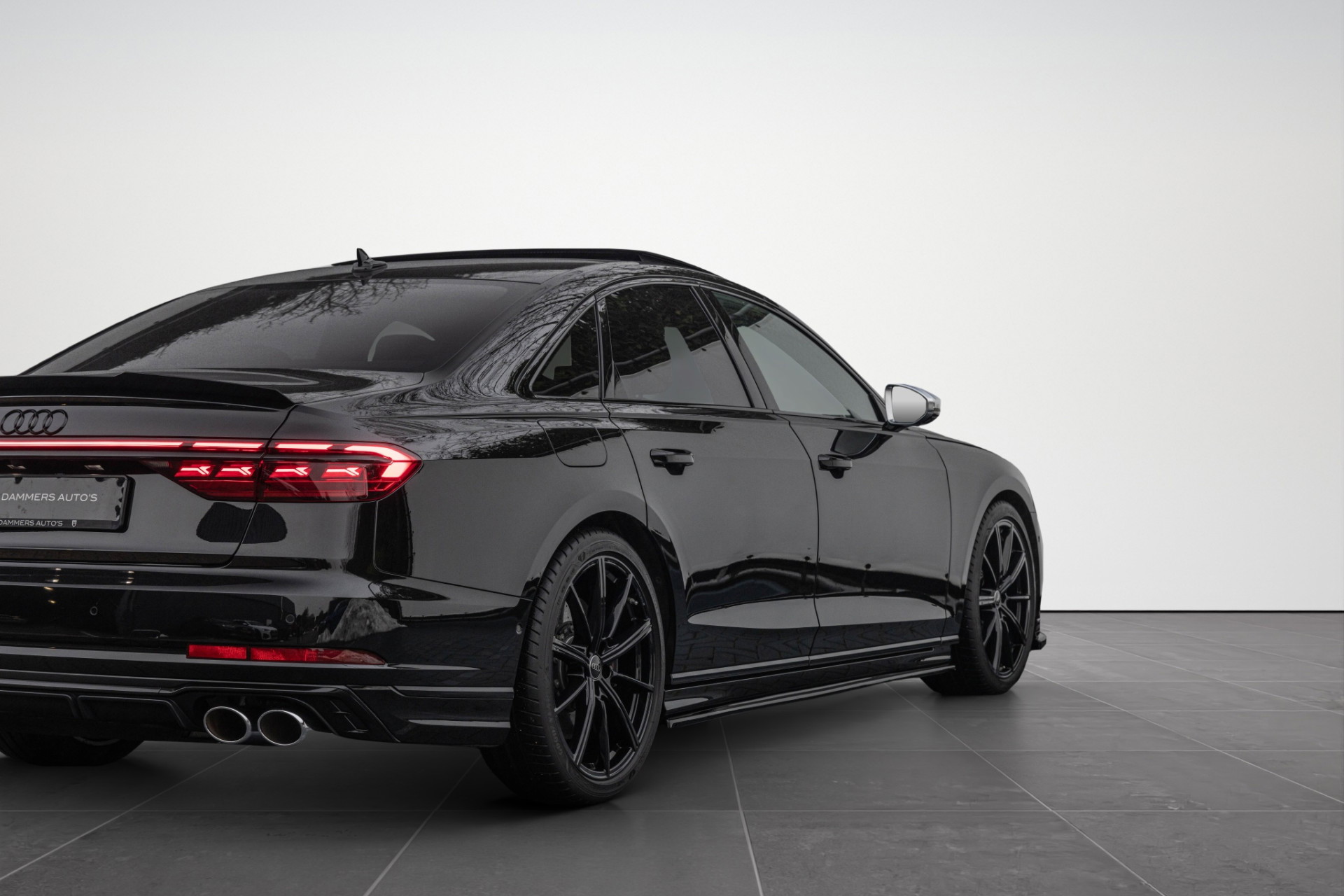 Audi S8