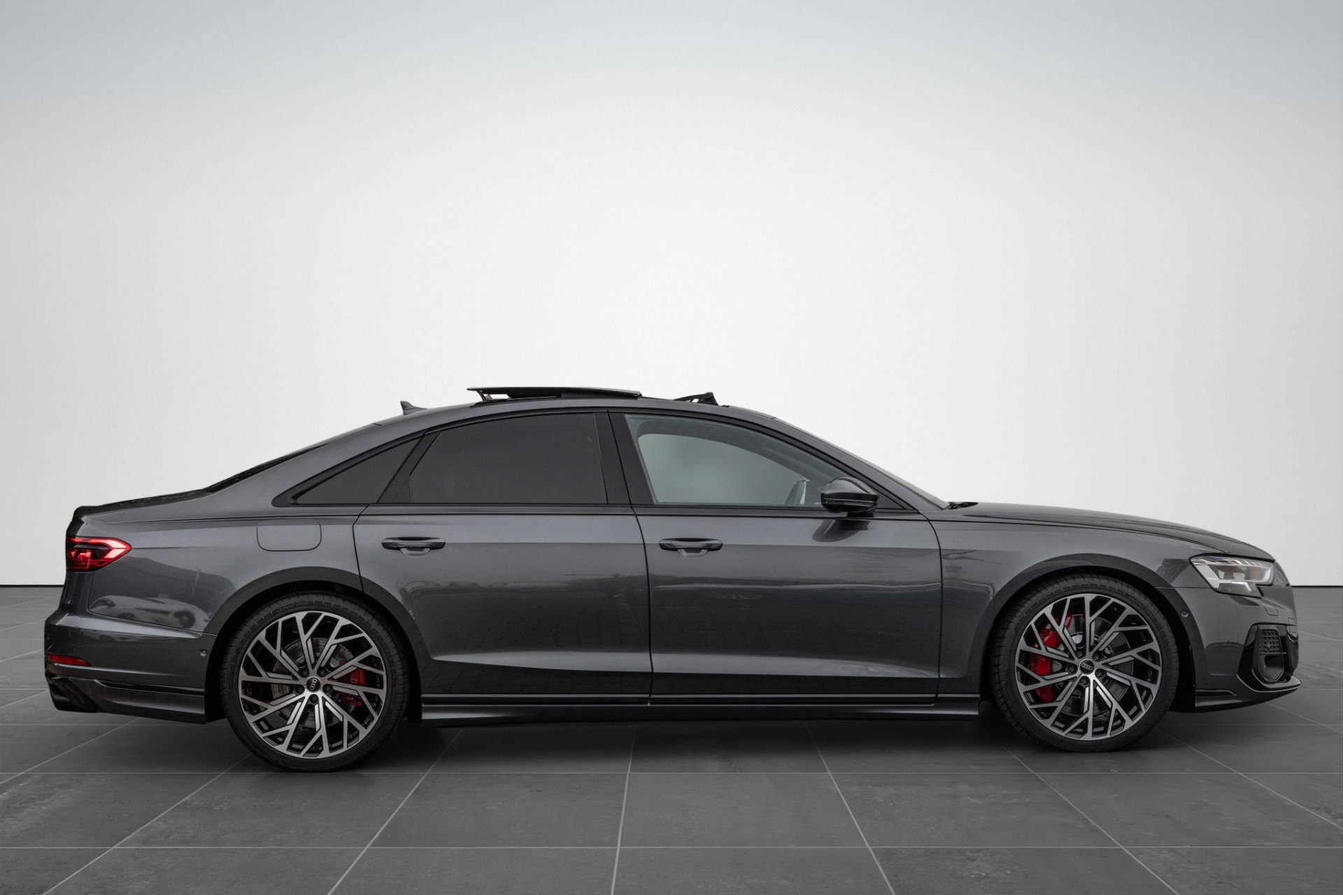 Audi S8