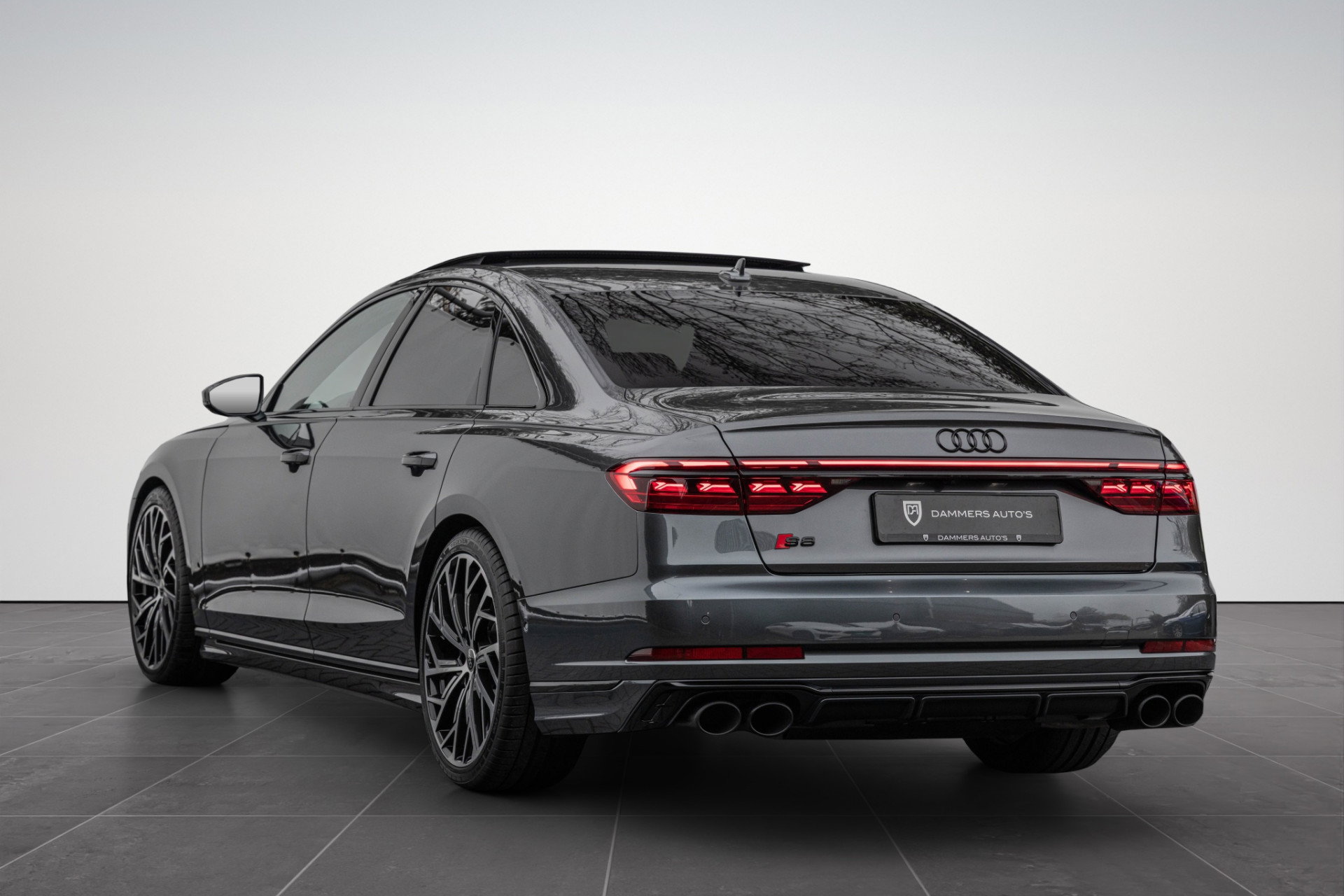 Audi S8
