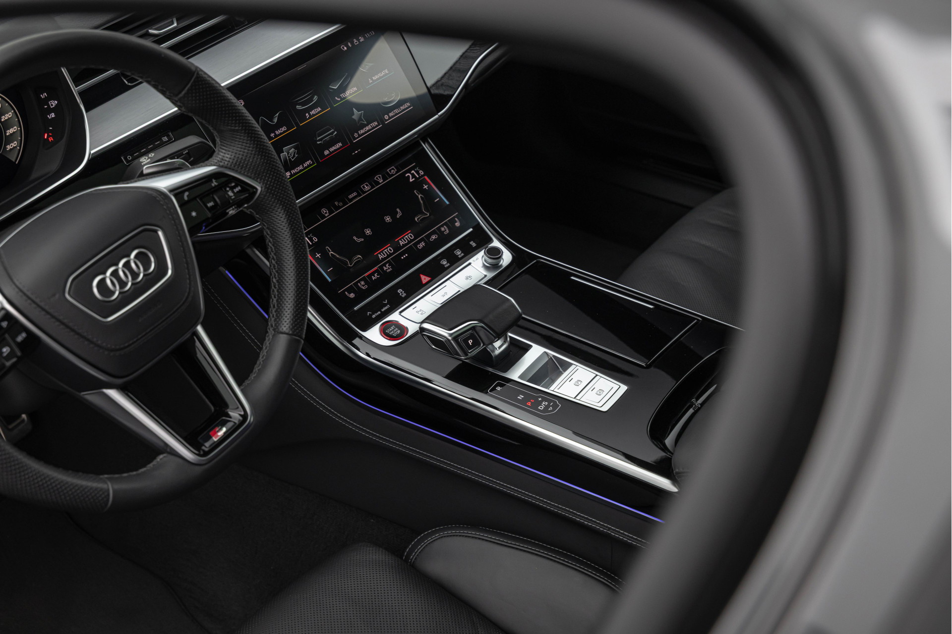 Audi S8
