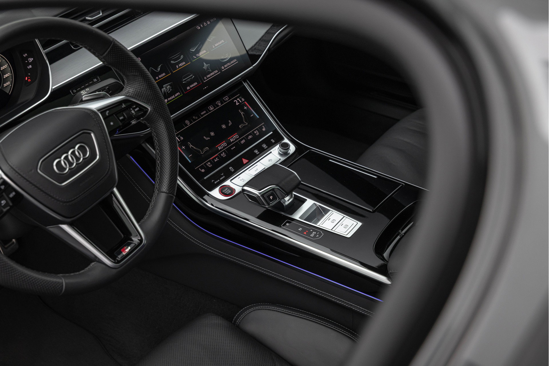 Audi S8