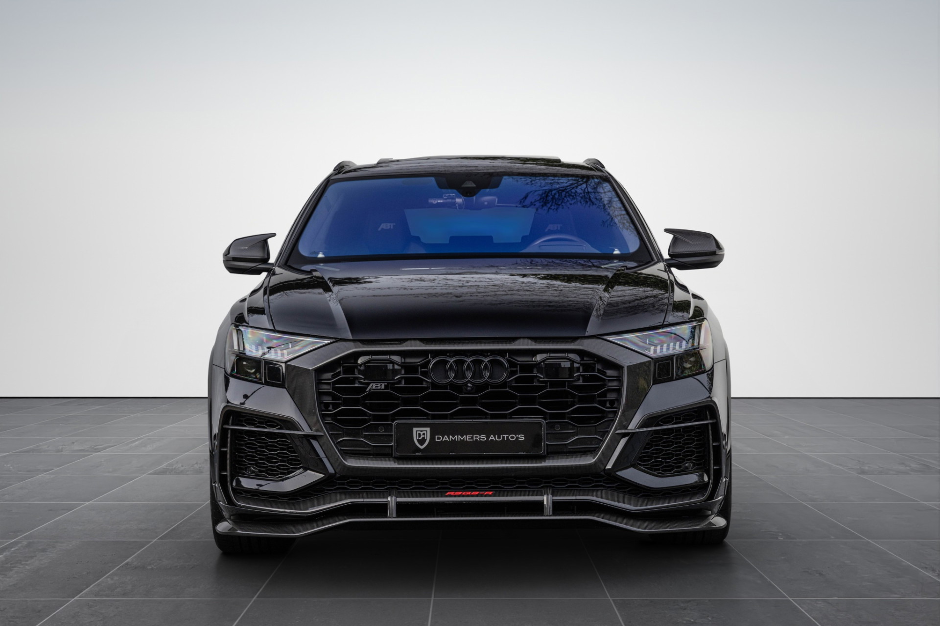 Audi RSQ8-R