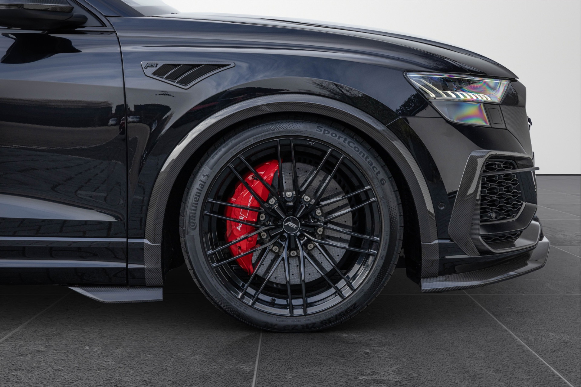 Audi RSQ8-R
