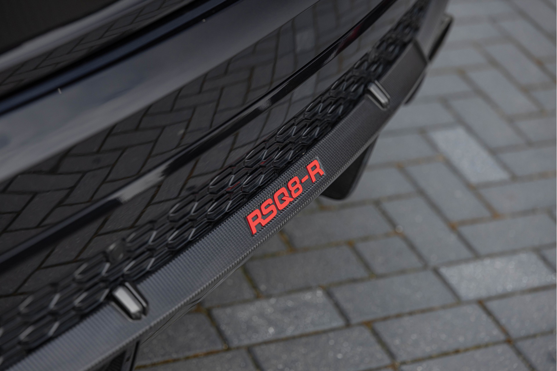 Audi RSQ8-R