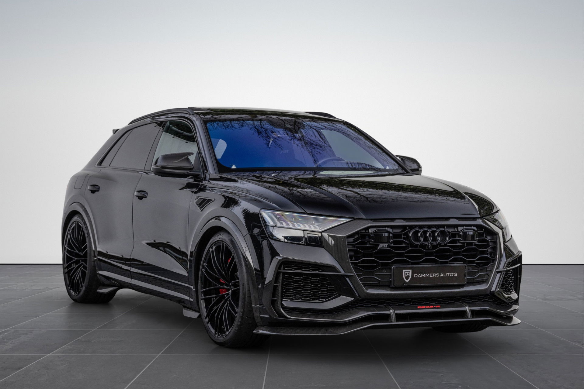 Audi RSQ8-R