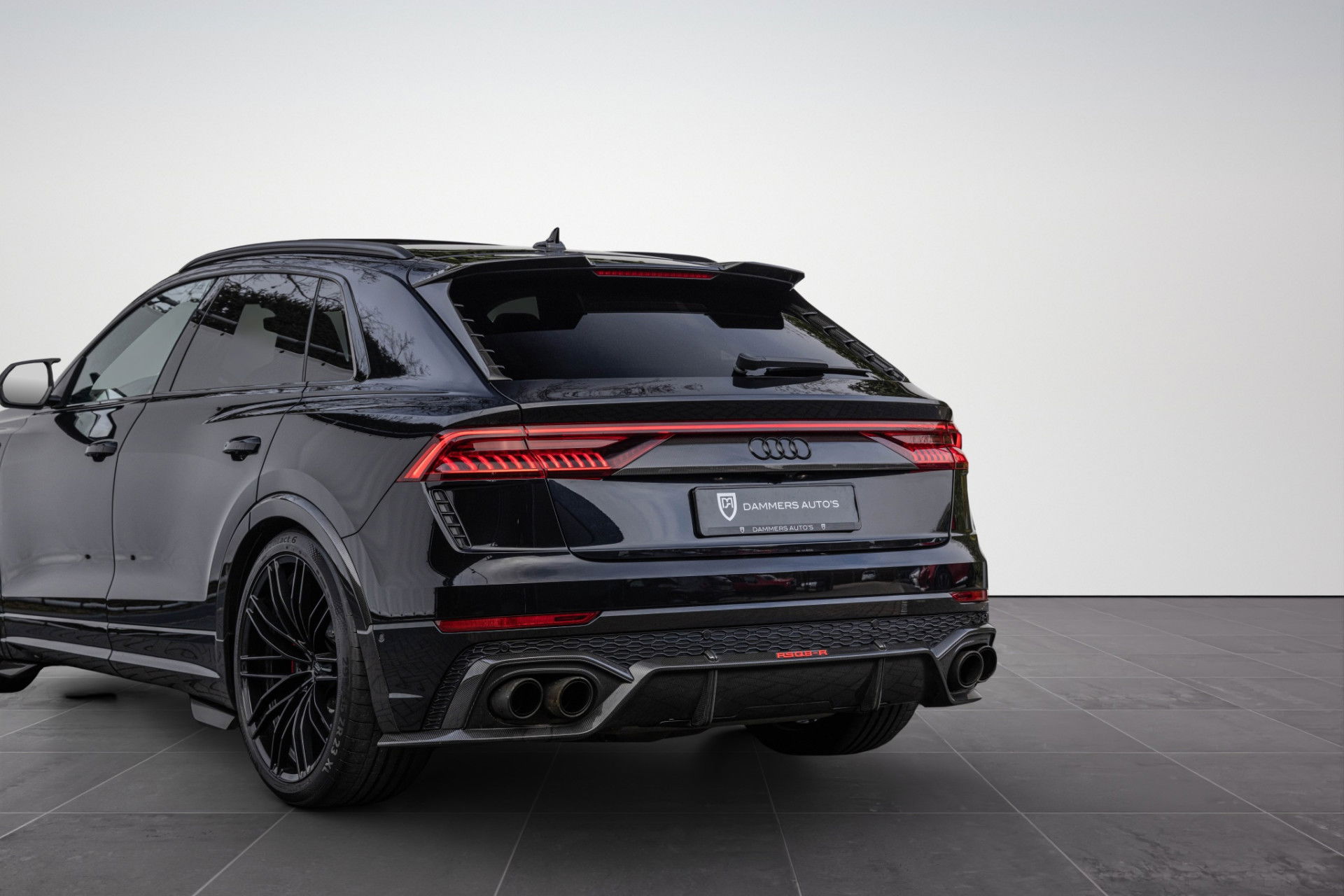 Audi RSQ8-R