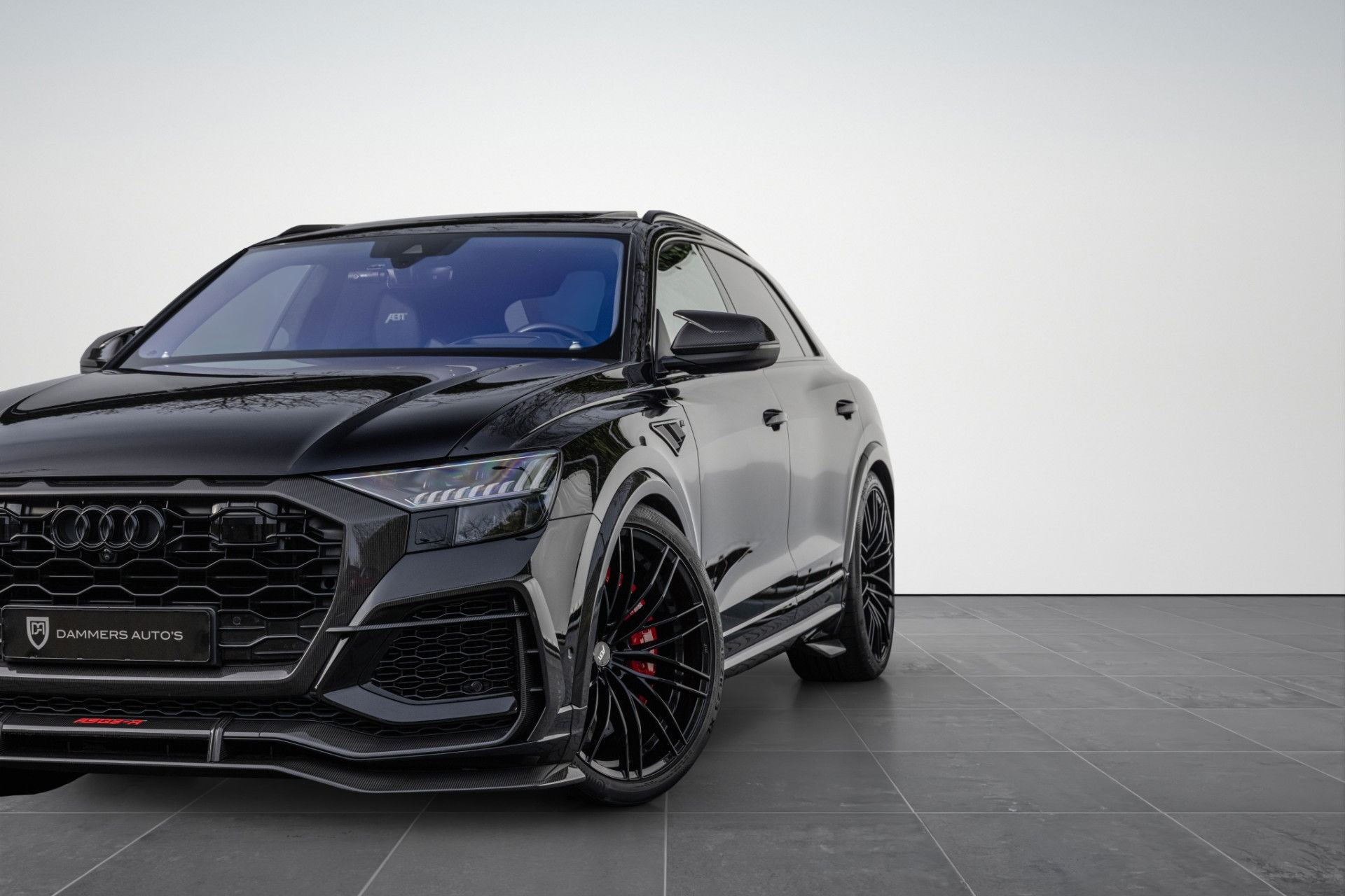 Audi RSQ8-R