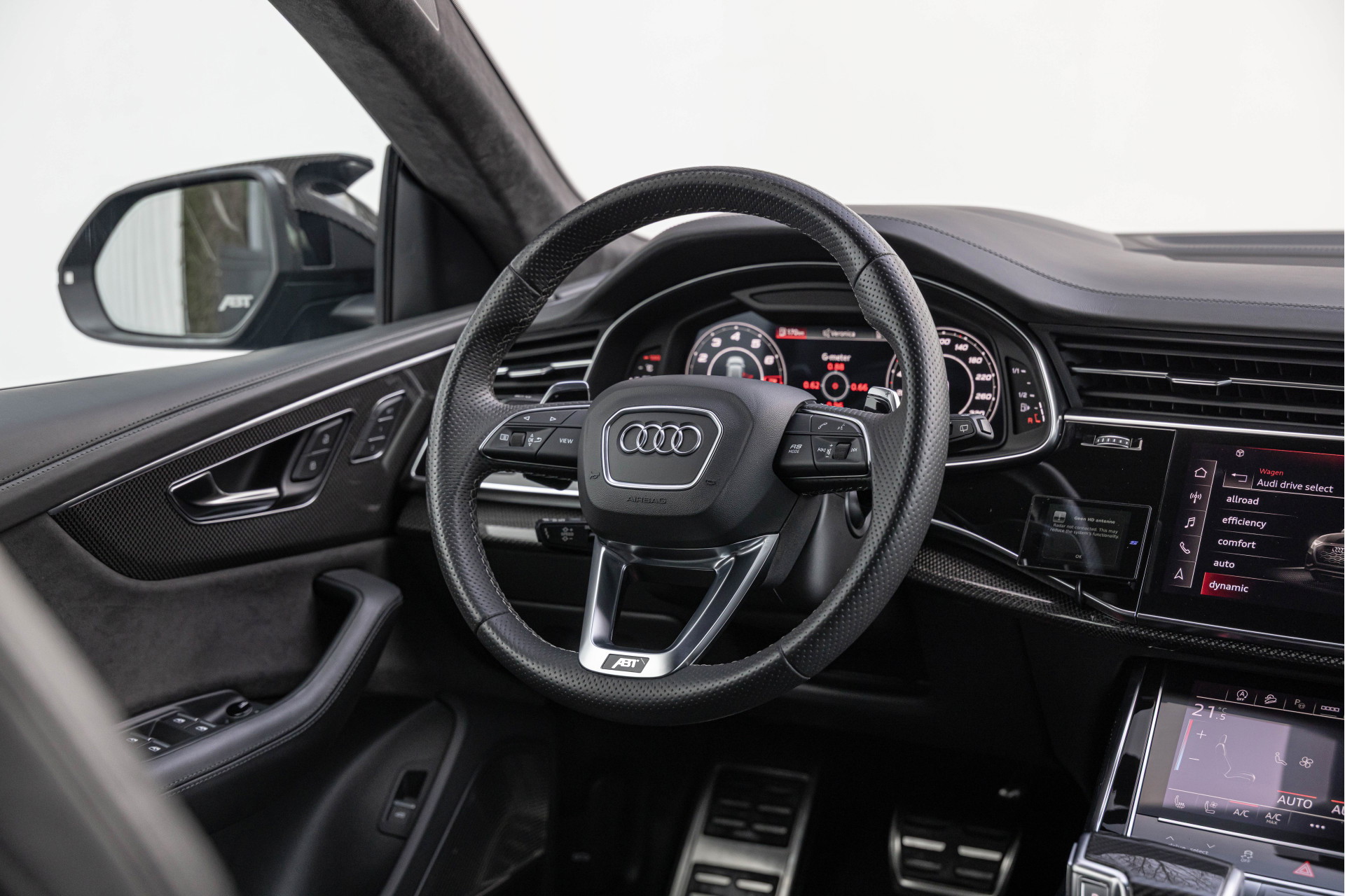 Audi RSQ8-R