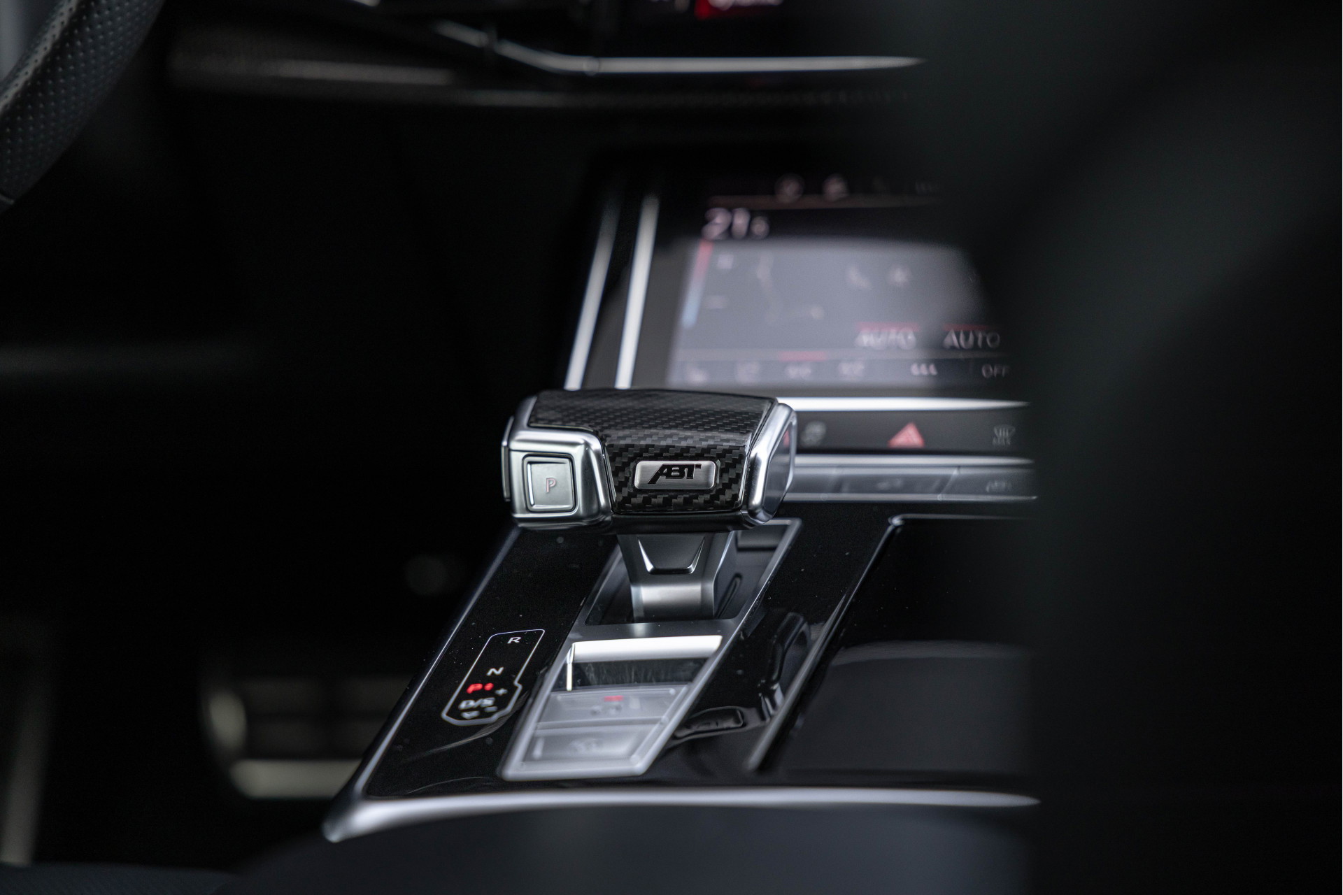 Audi RSQ8-R