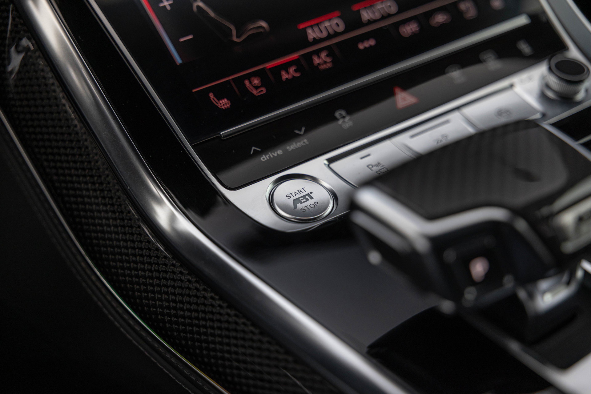 Audi RSQ8-R