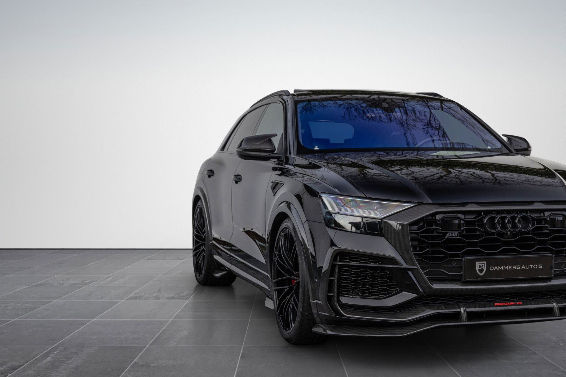 Audi RSQ8-R