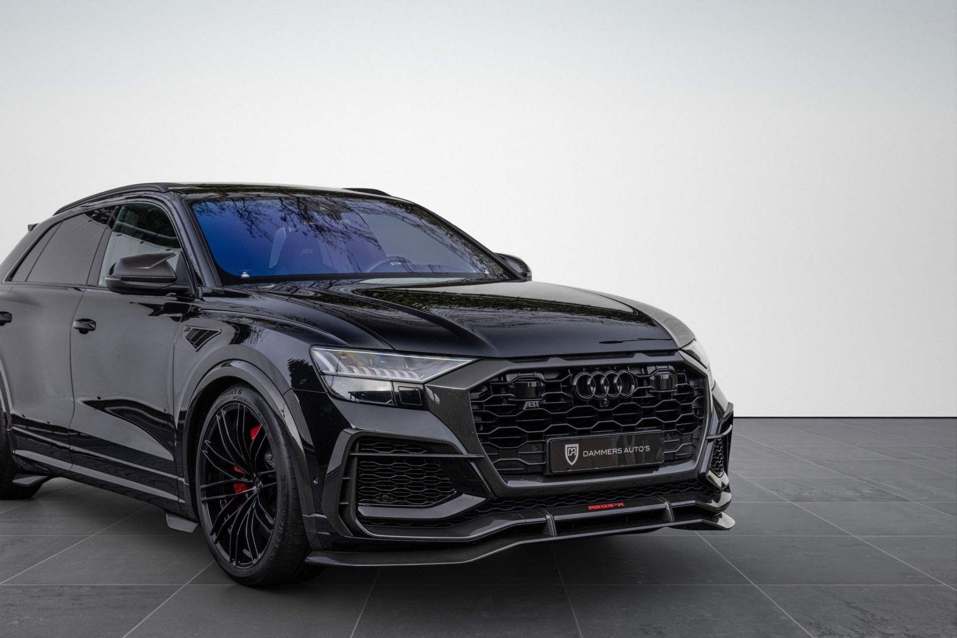 Audi RSQ8-R