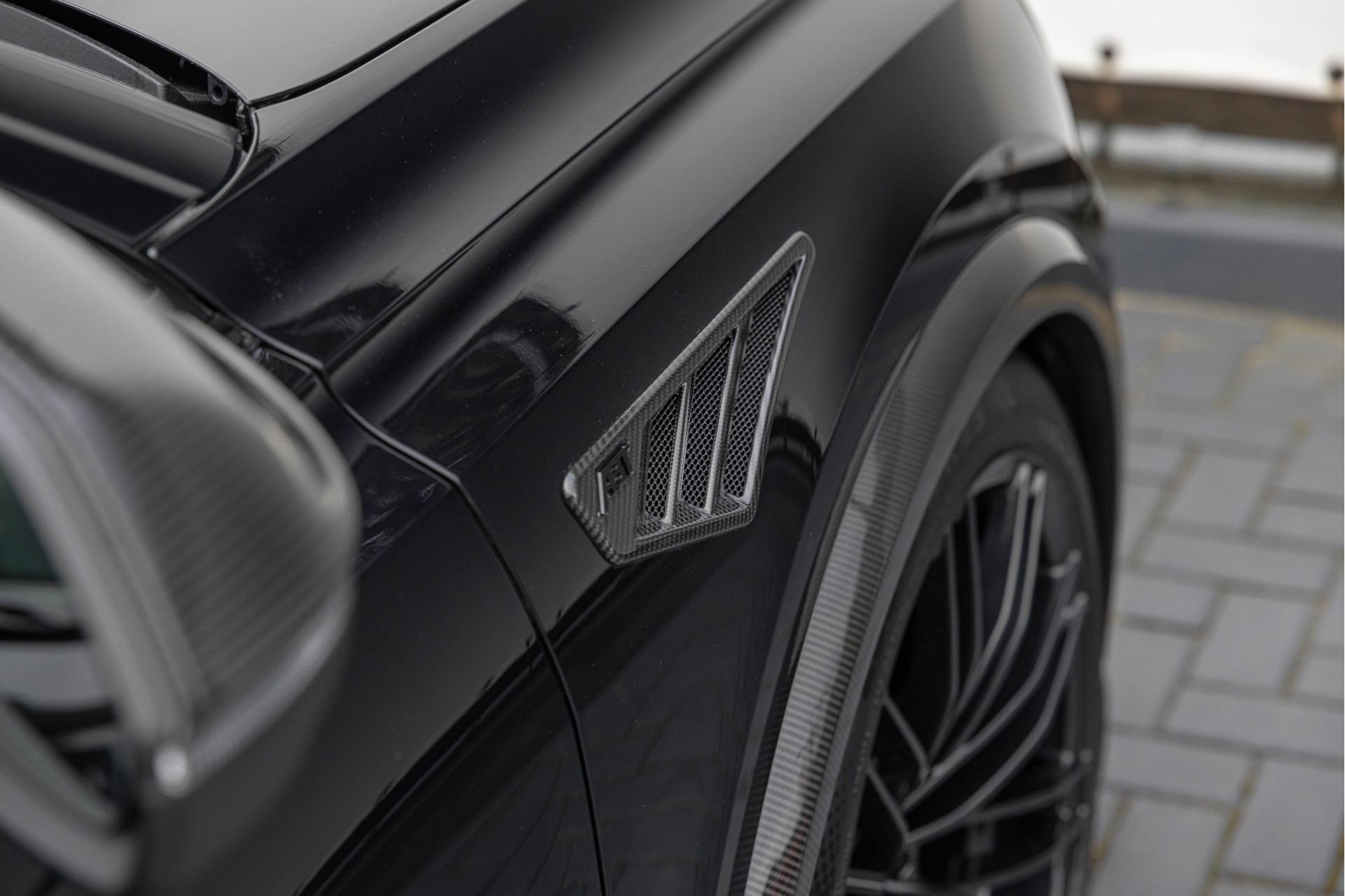 Audi RSQ8-R