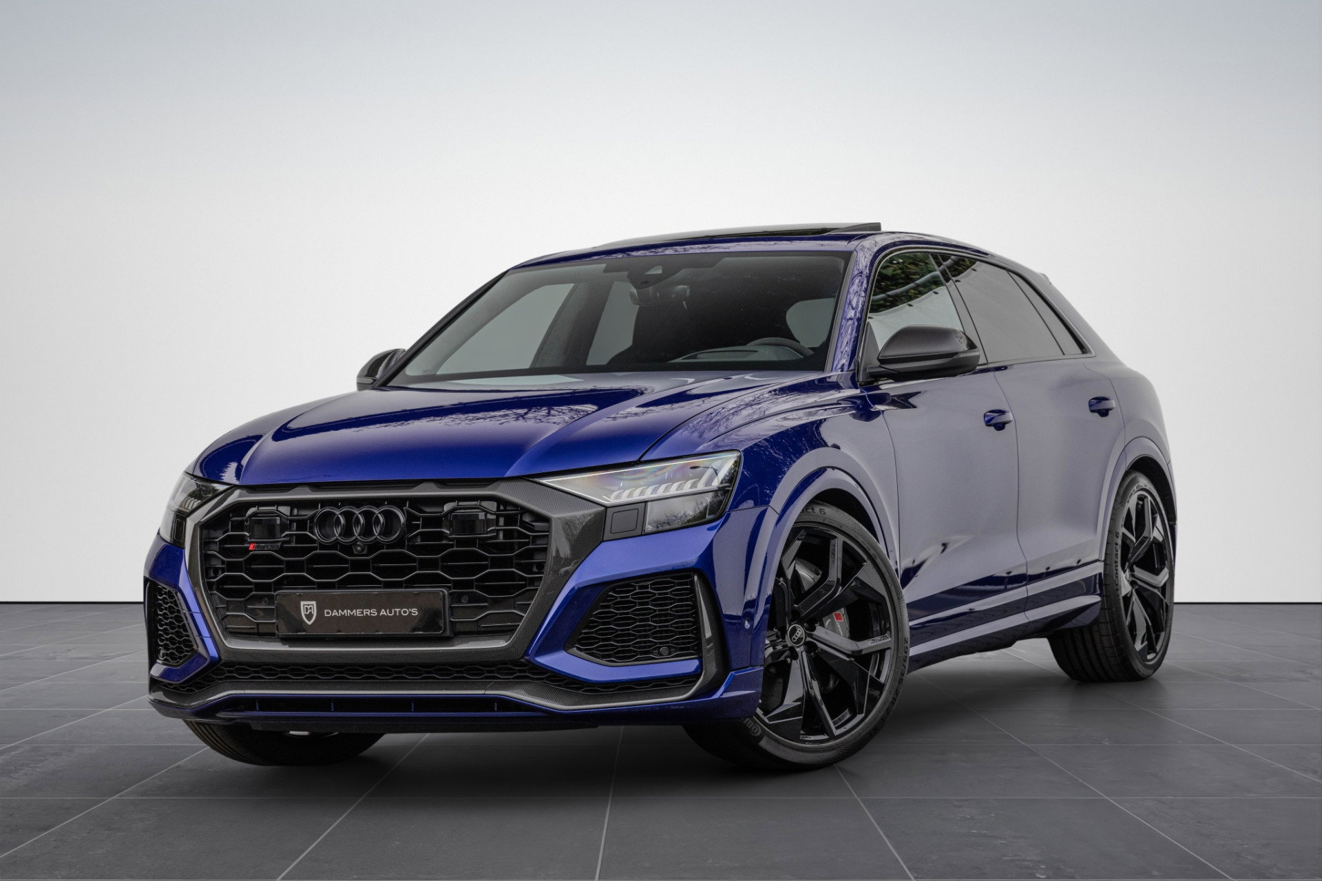 Audi RSQ8