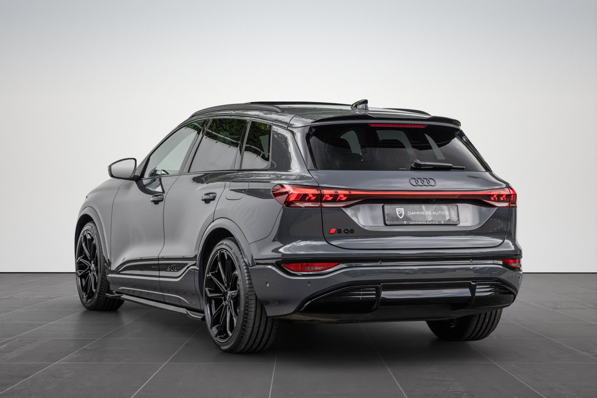 Audi SQ6 e-tron
