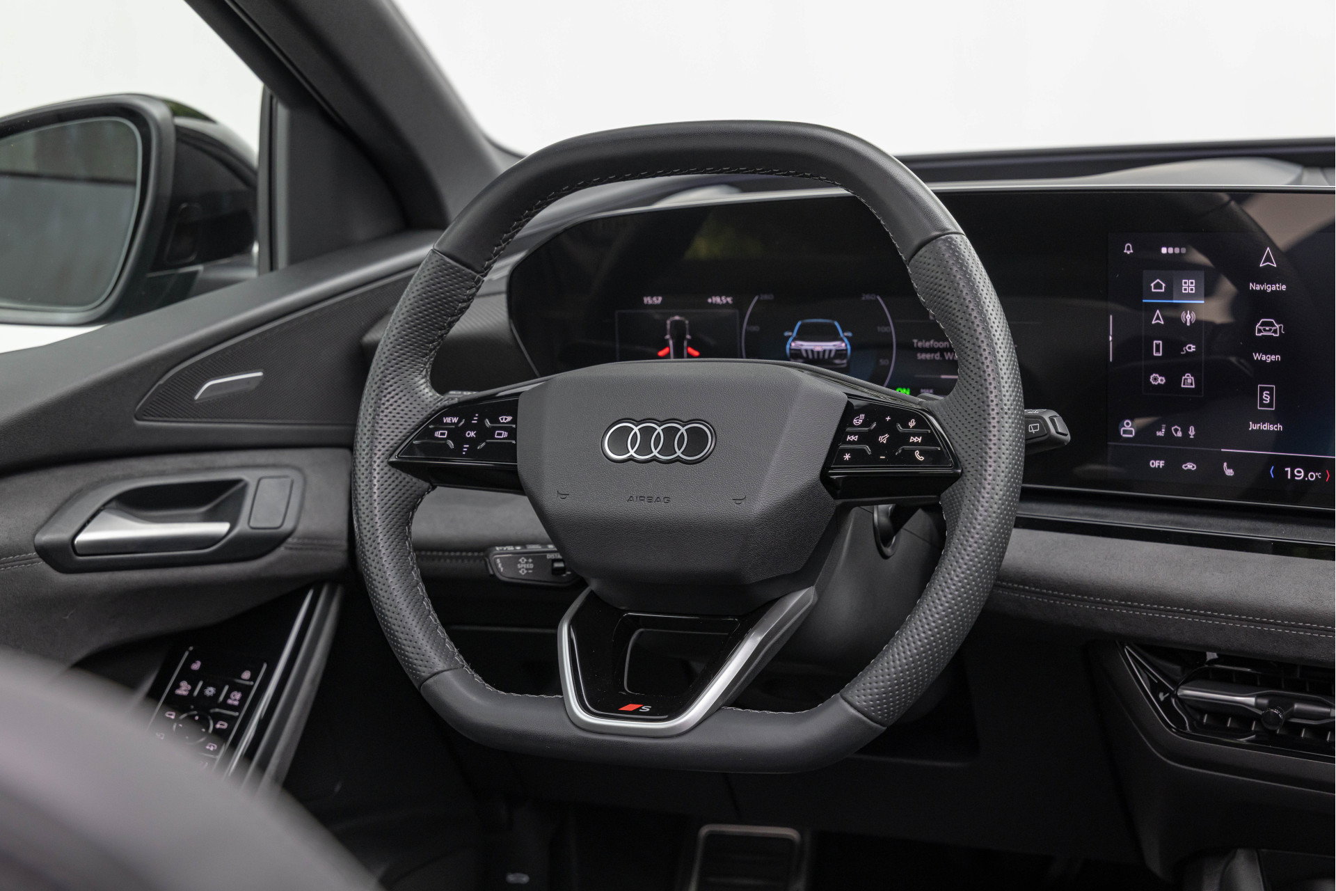 Audi SQ6 e-tron