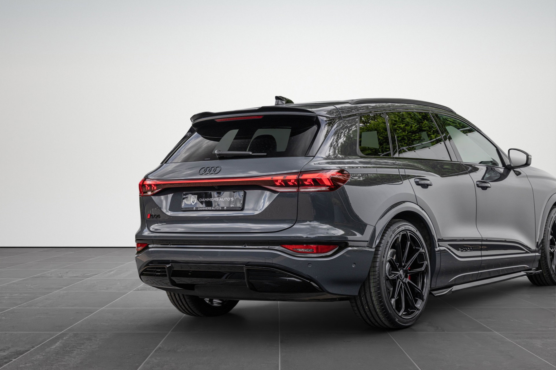 Audi SQ6 e-tron