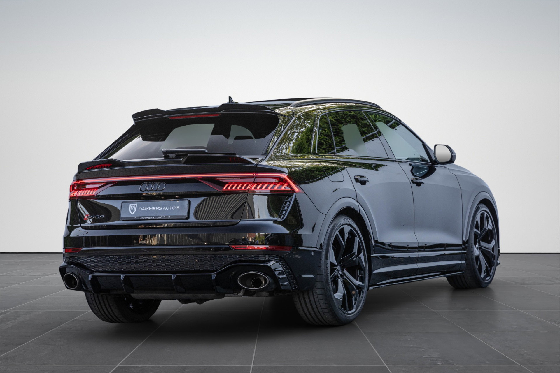 Audi RSQ8