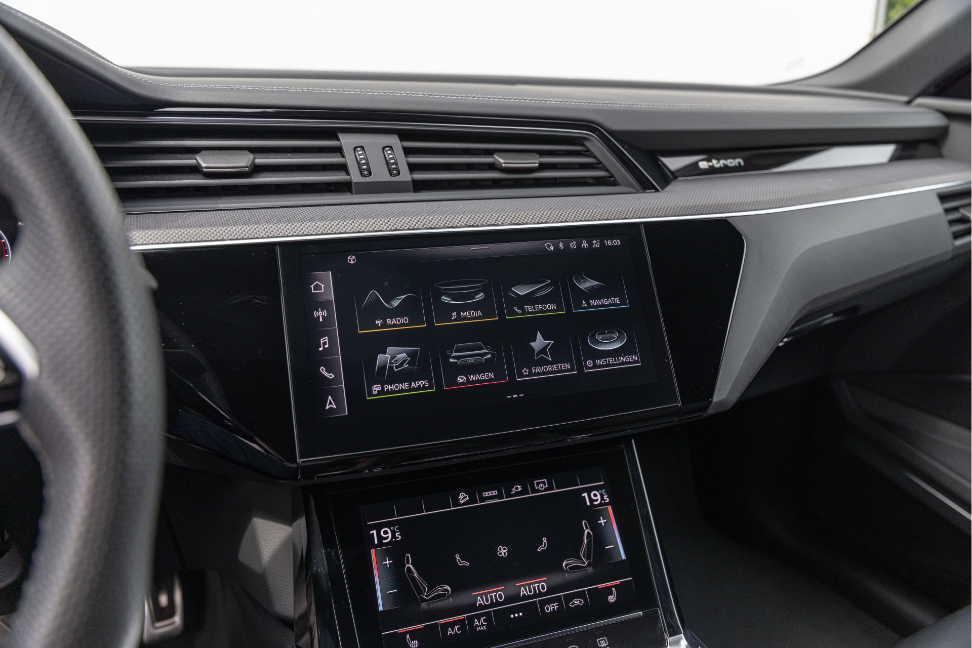 Audi Q8 Sportback e-tron