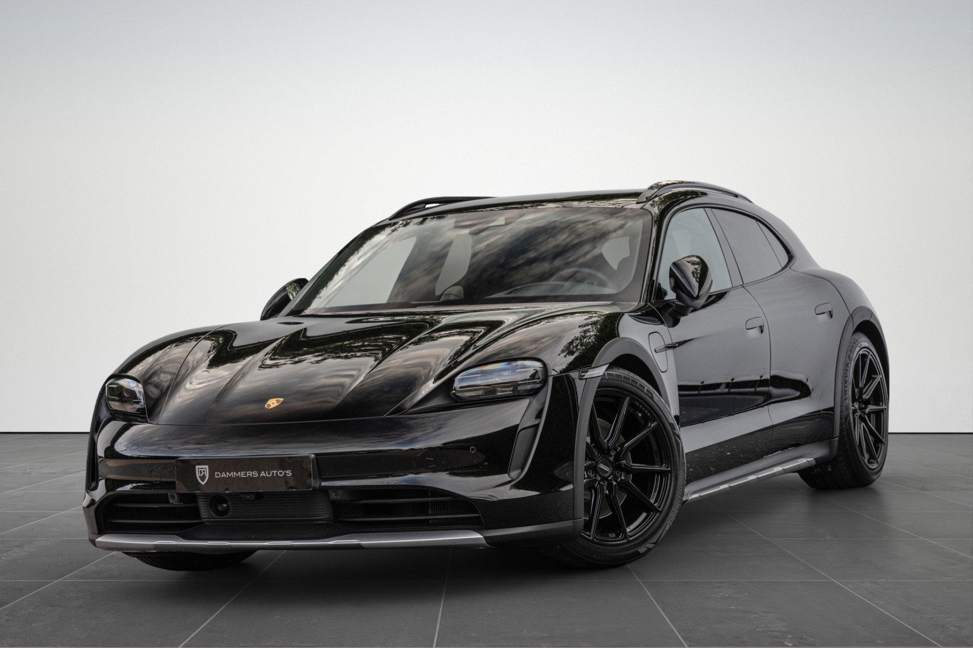 Porsche Taycan Cross Turismo