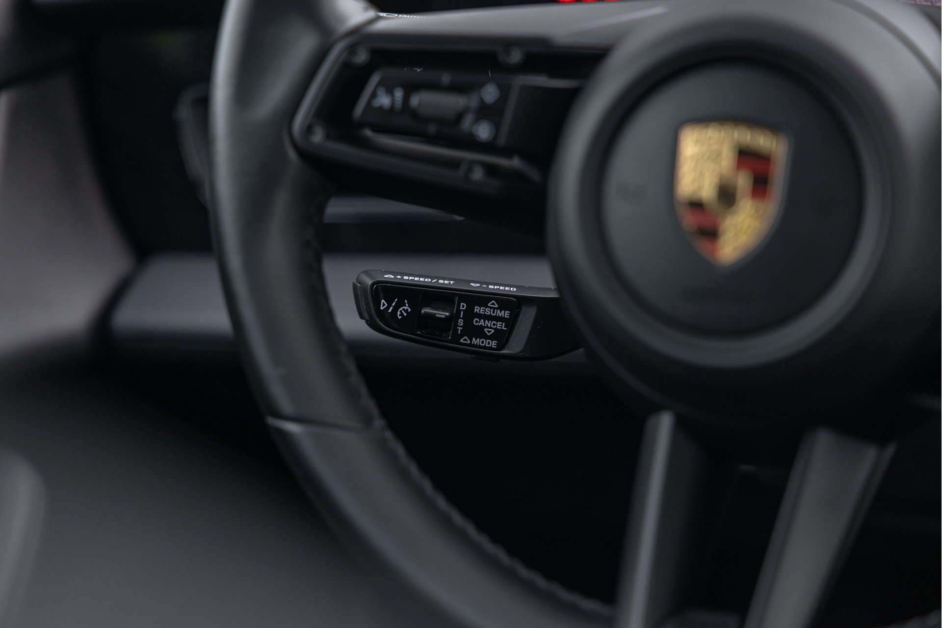 Porsche Taycan Cross Turismo
