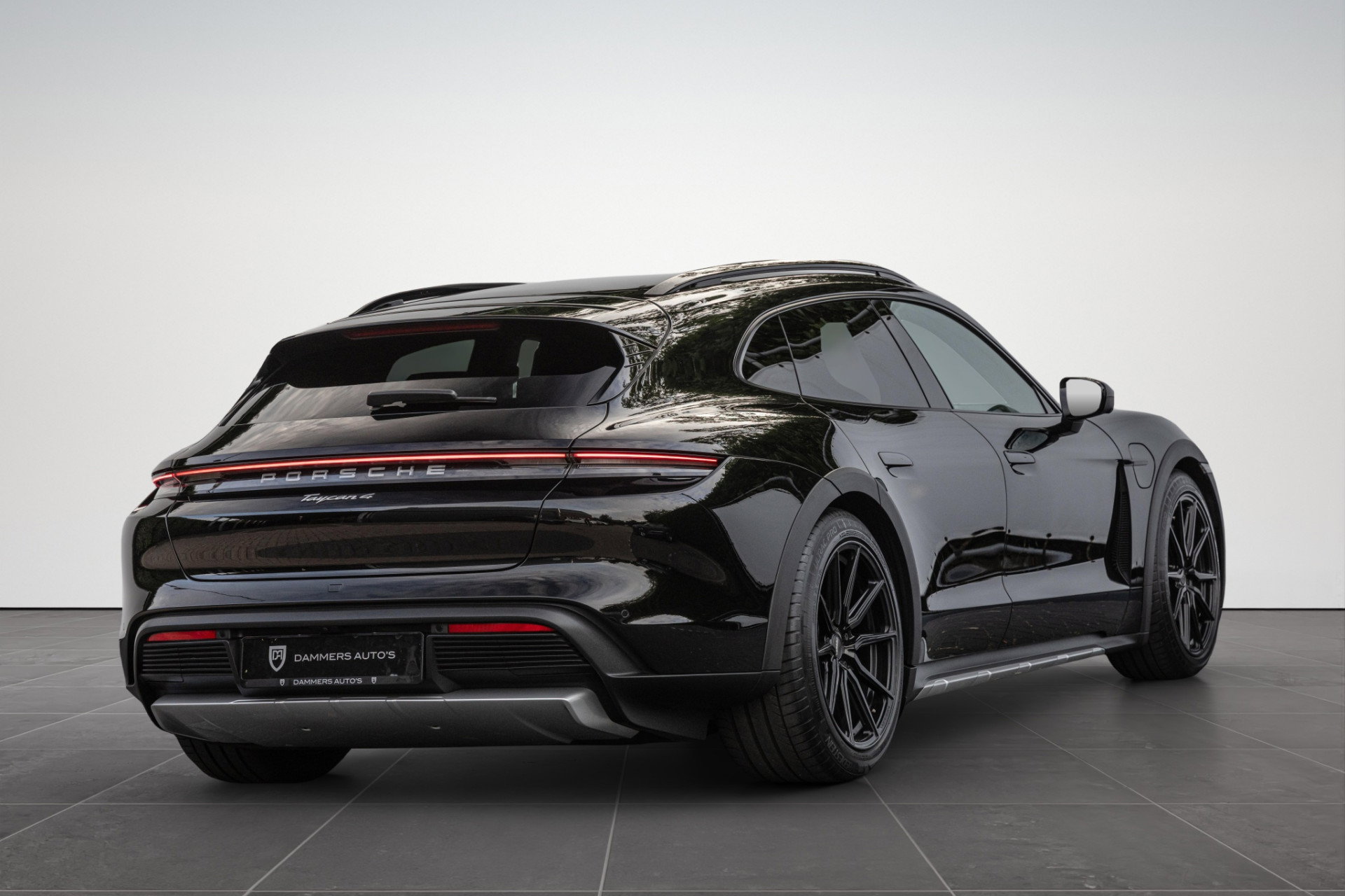 Porsche Taycan Cross Turismo