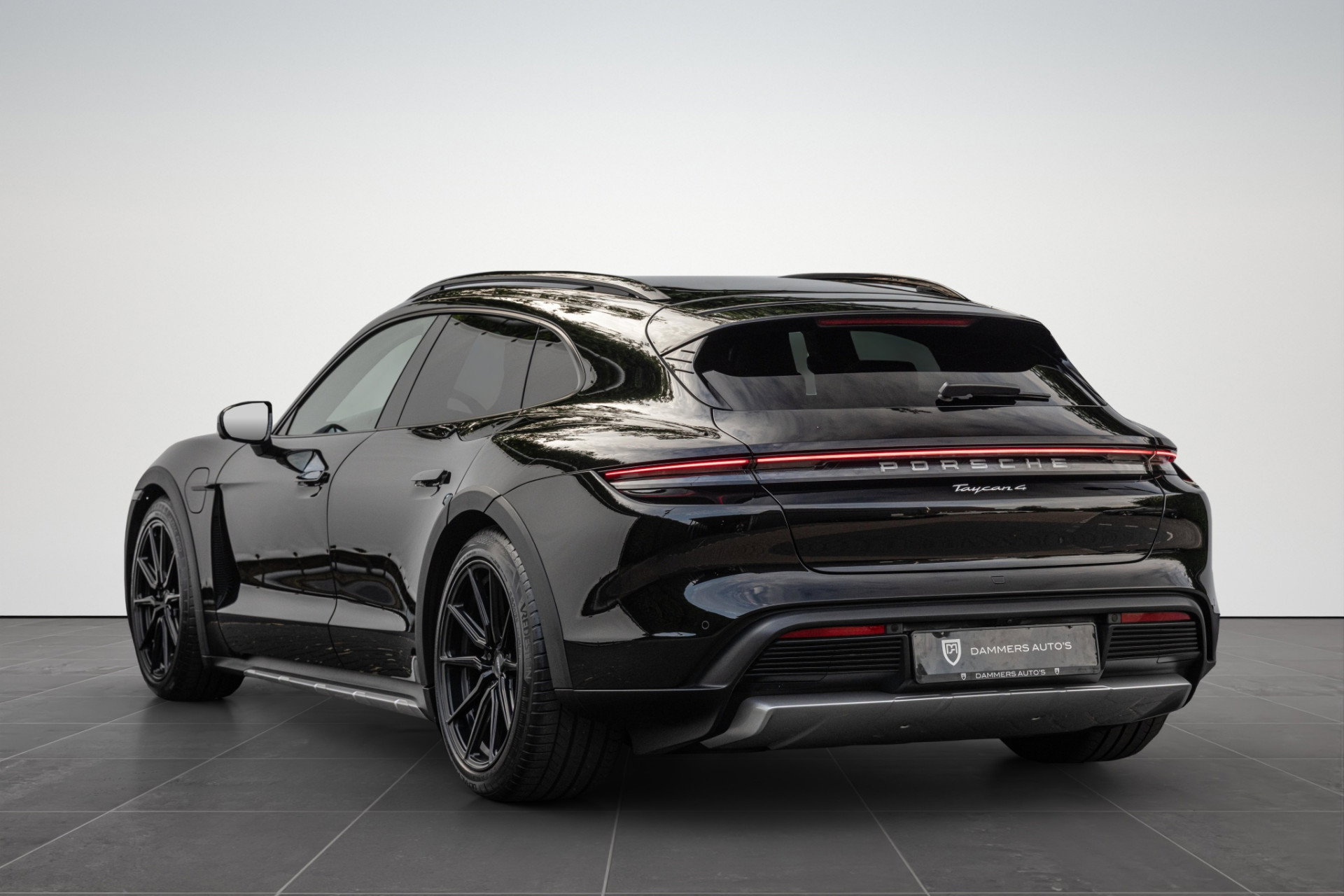 Porsche Taycan Cross Turismo