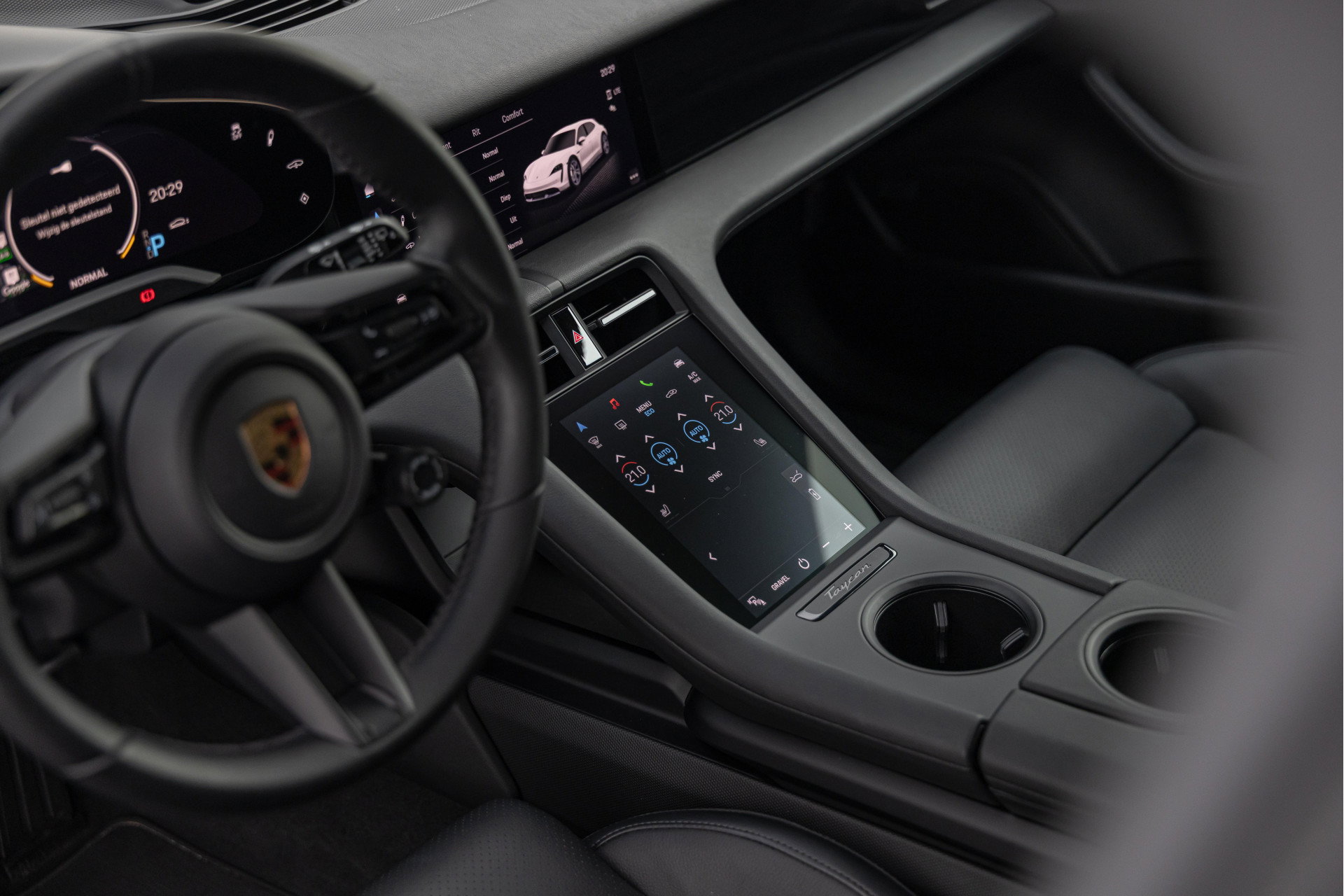 Porsche Taycan Cross Turismo
