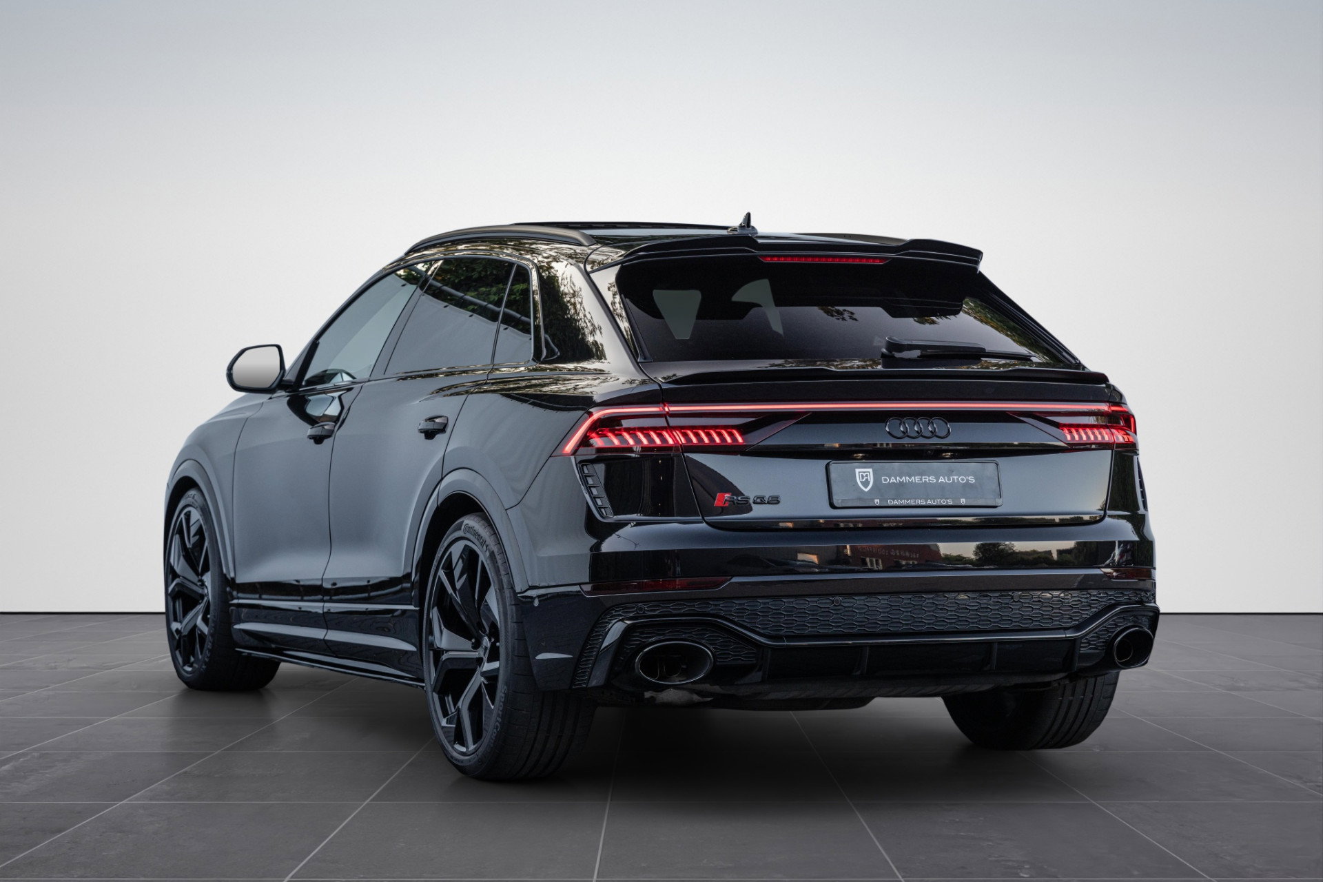 Audi RSQ8